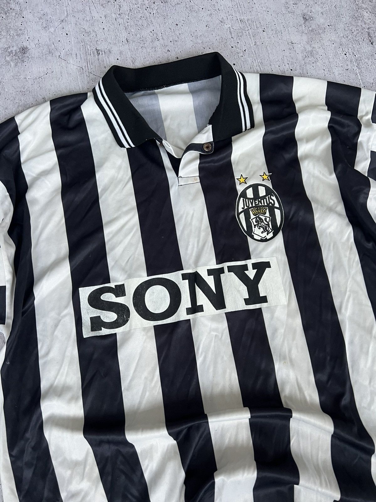 Vintage Juventus 90s Retro Soccer Jersey Sony Size US XL / EU 56 / 4 - 5 Thumbnail