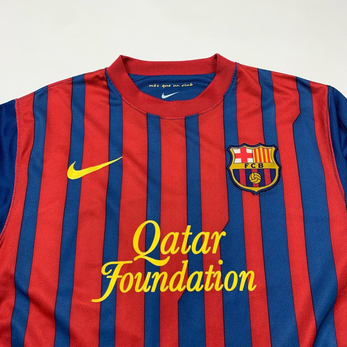 Nike Nike Soccer Jersey Barcelona 2011/12 T-Shirt Fabregas 4 Size US M / EU 48-50 / 2 - 11 Thumbnail