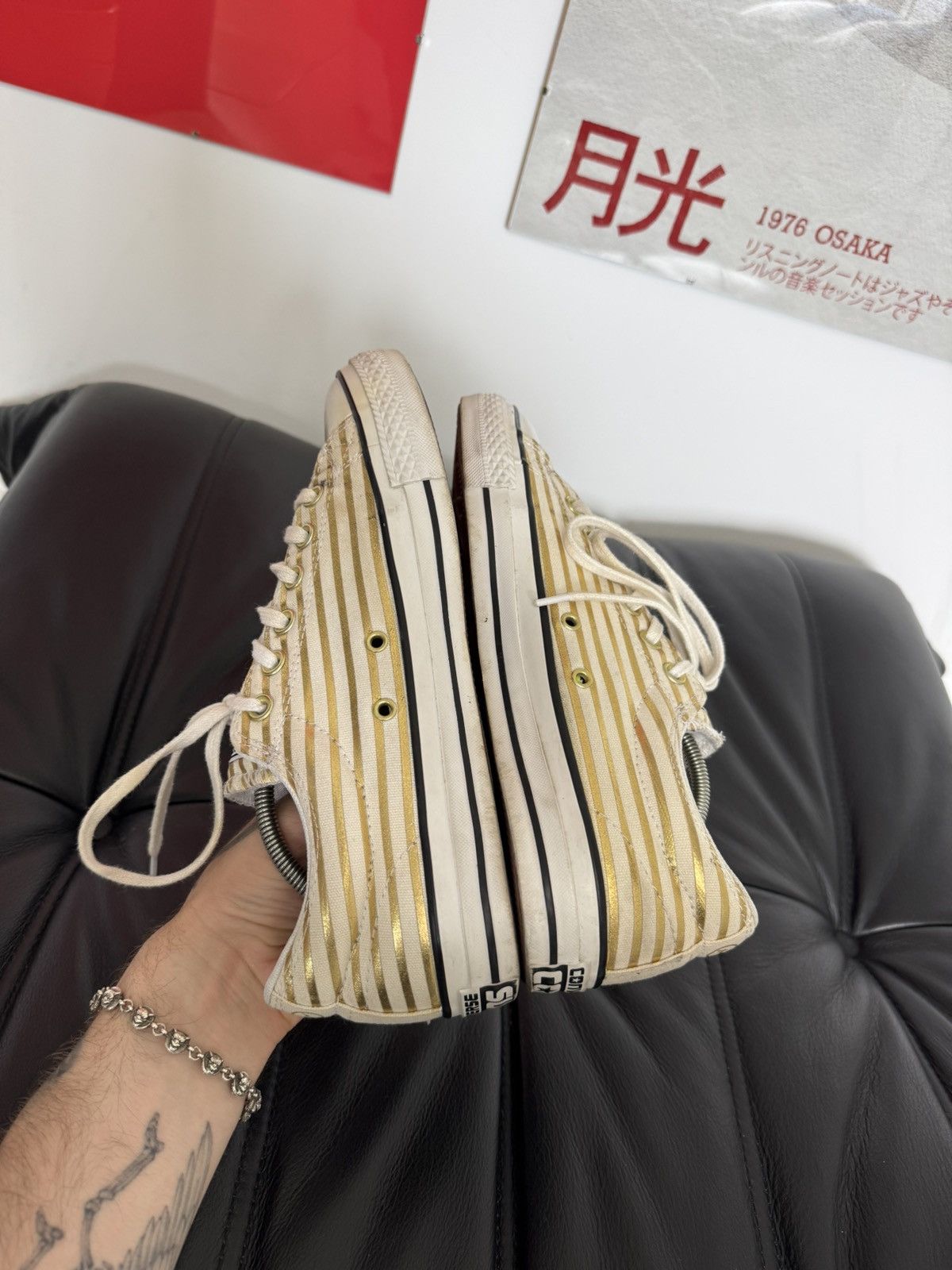 Converse × Fragment Design Fragment Design x Converse Chuck Taylor Low Gold Stripes Size US 8.5 / EU 41-42 - 5 Thumbnail