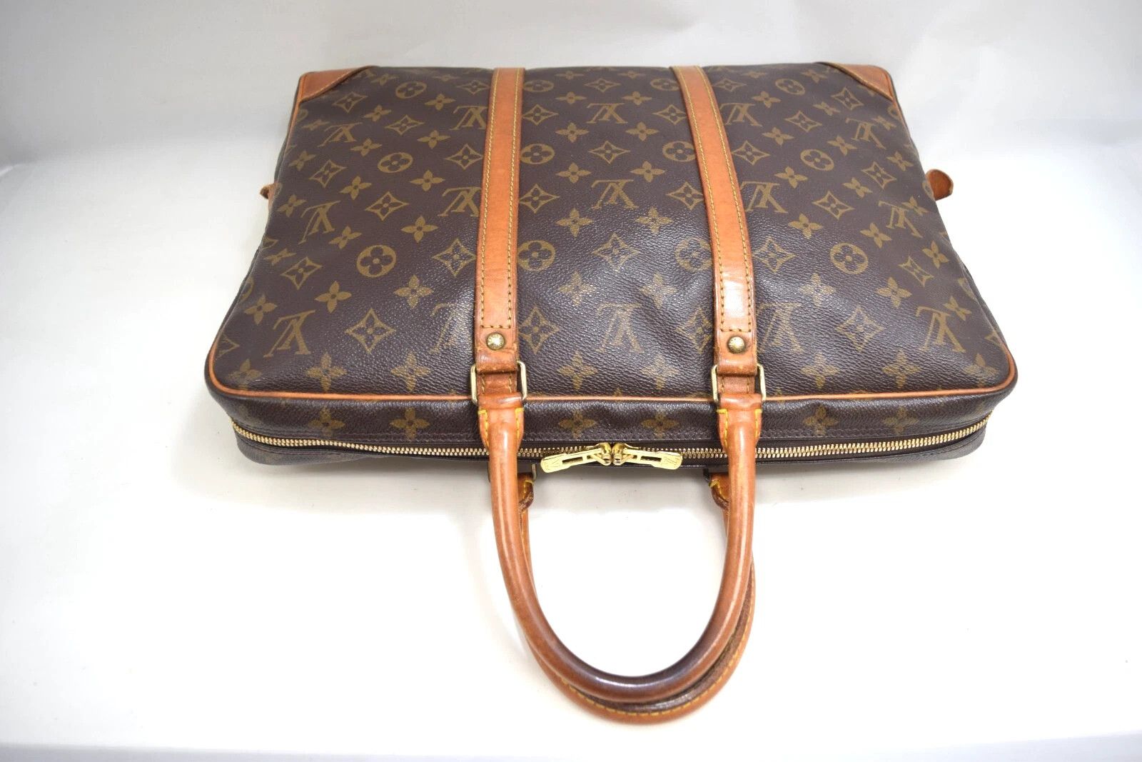 Louis Vuitton LV Porte Documents Voyagen Monogram Briefcase M53361 Size ONE SIZE - 4 Thumbnail