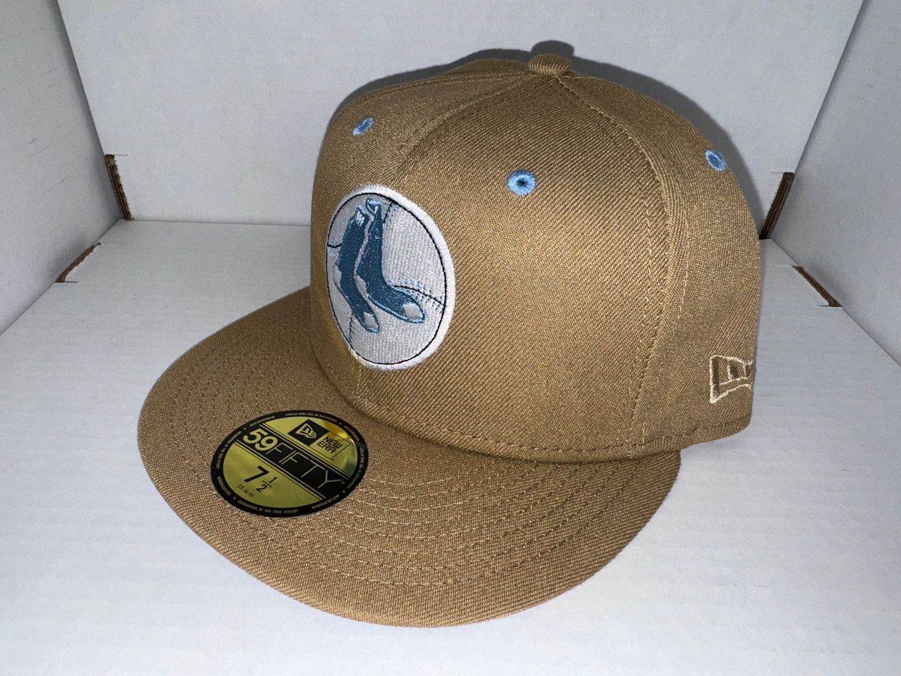 New Era Boston Red Sox Fitted, Brown (Size 7 1/2) Size ONE SIZE - 2 Thumbnail