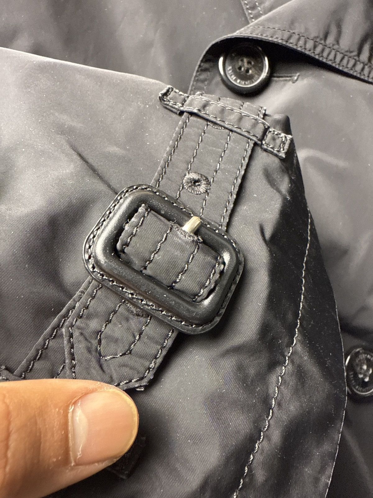 Burberry Burberry trench coat kensington iconic black model novacheck Size US L / EU 52-54 / 3 - 15 Thumbnail