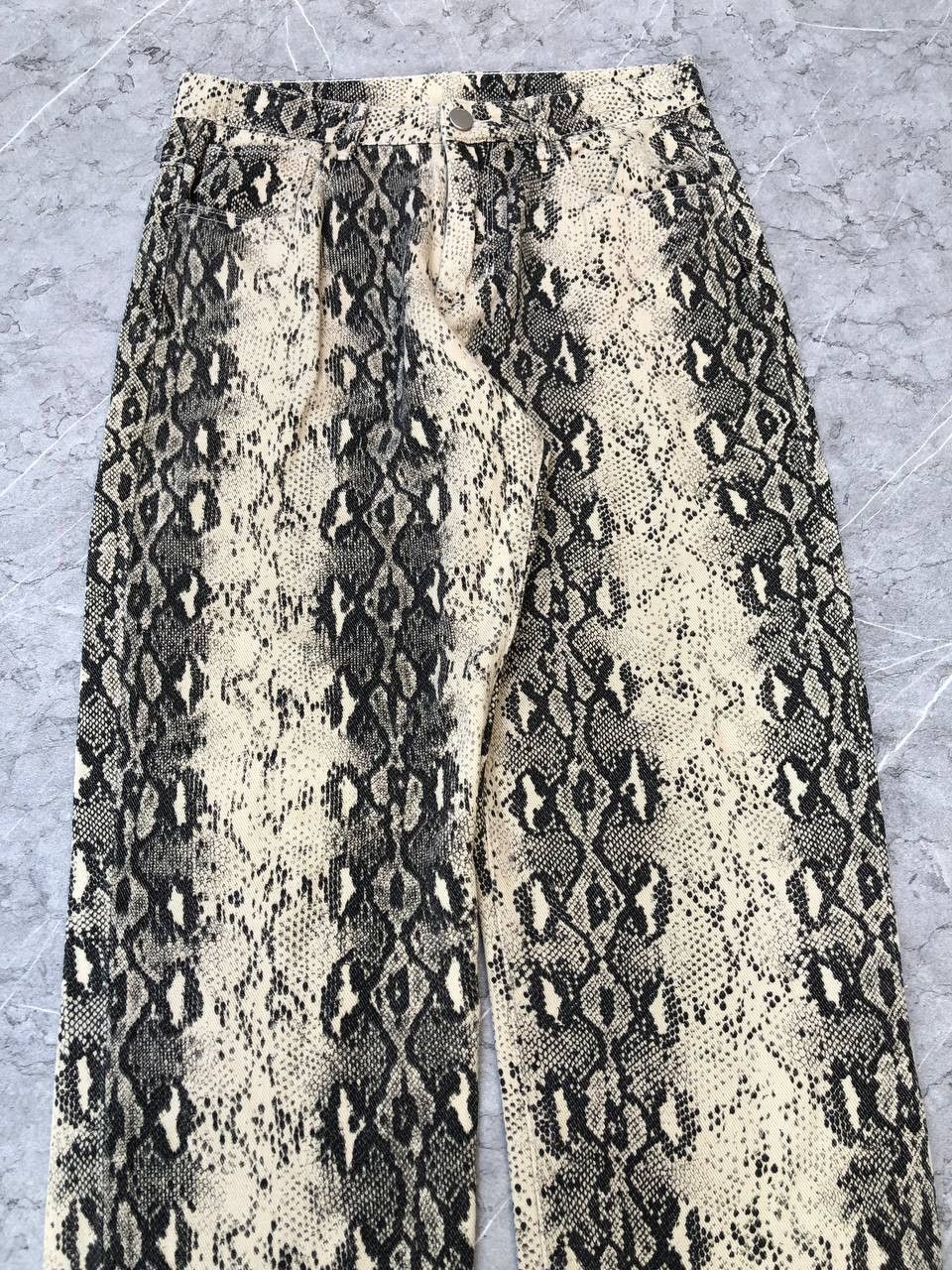 Japanese Brand Unknown brand snake skin pants Size US 28 / EU 44 - 2 Thumbnail