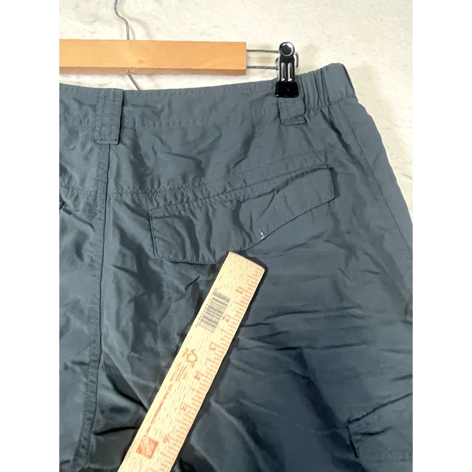 Vintage Columbia Shorts Omni-Shade Cargo Sun Protection Gray Men's Size 34 See All Pics Size US 34 / EU 50 - 7 Thumbnail