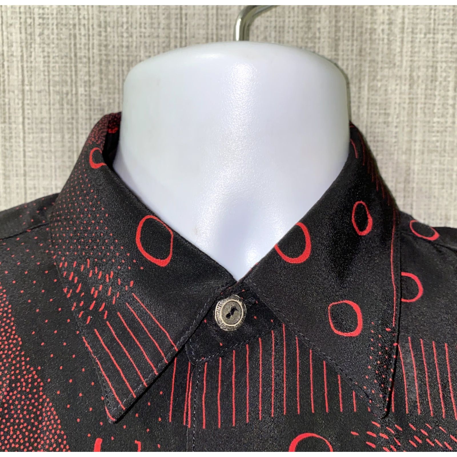 Vintage Leorossi Mens Black/Red Geometric Italian Made Short Sleeve Button Front Shirt M Size US M / EU 48-50 / 2 - 3 Thumbnail