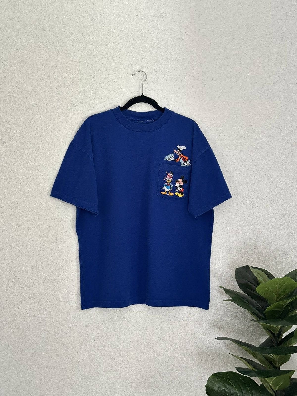 Disney Vintage 90s Disney Mickey, Goofy & Donald Pocket Tee Size XL Size US XL / EU 56 / 4 - 1 Thumbnail