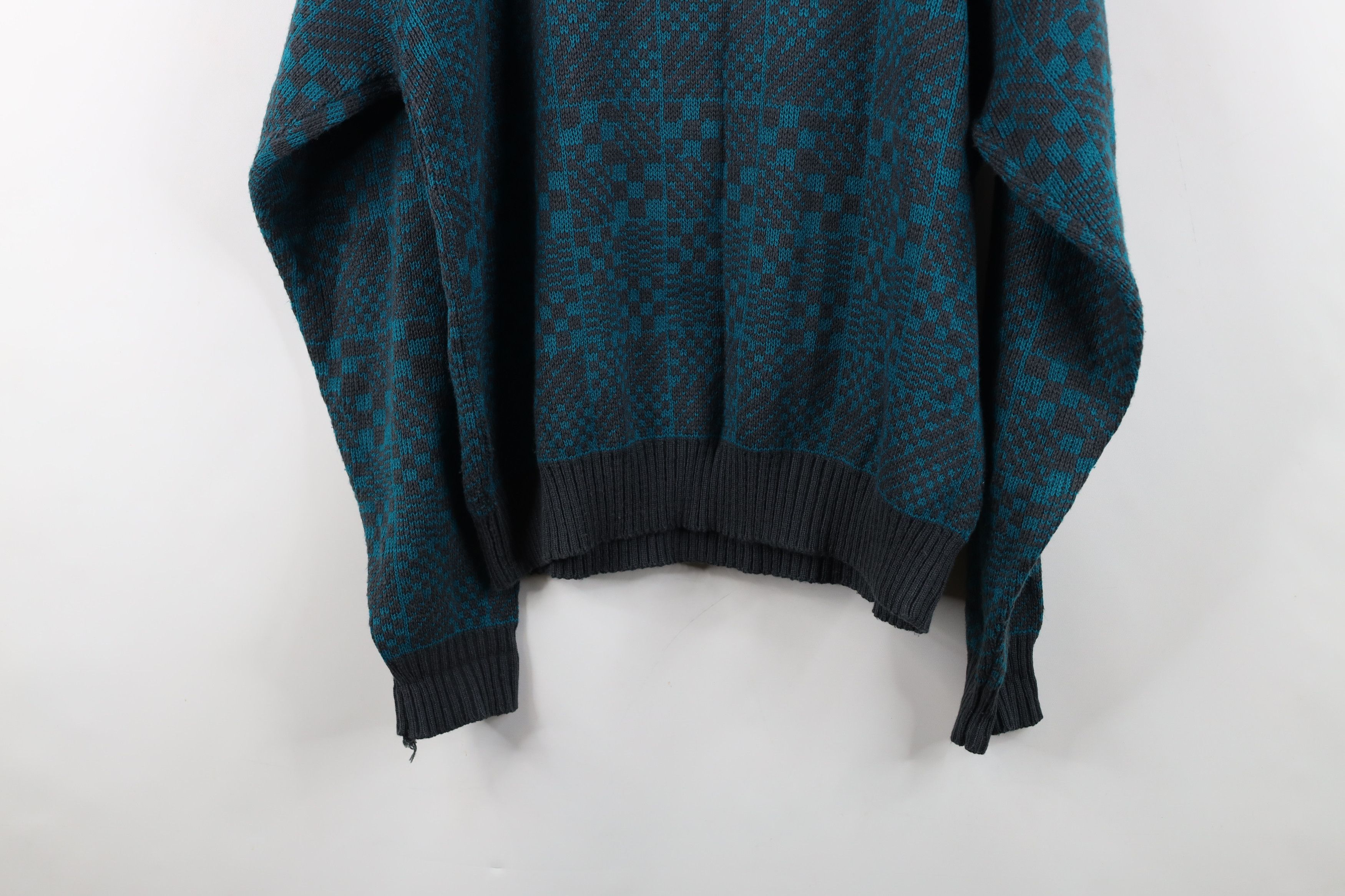 Vintage Vintage 90s Streetwear Checkered Knit Crewneck Sweater Size US L / EU 52-54 / 3 - 10 Thumbnail