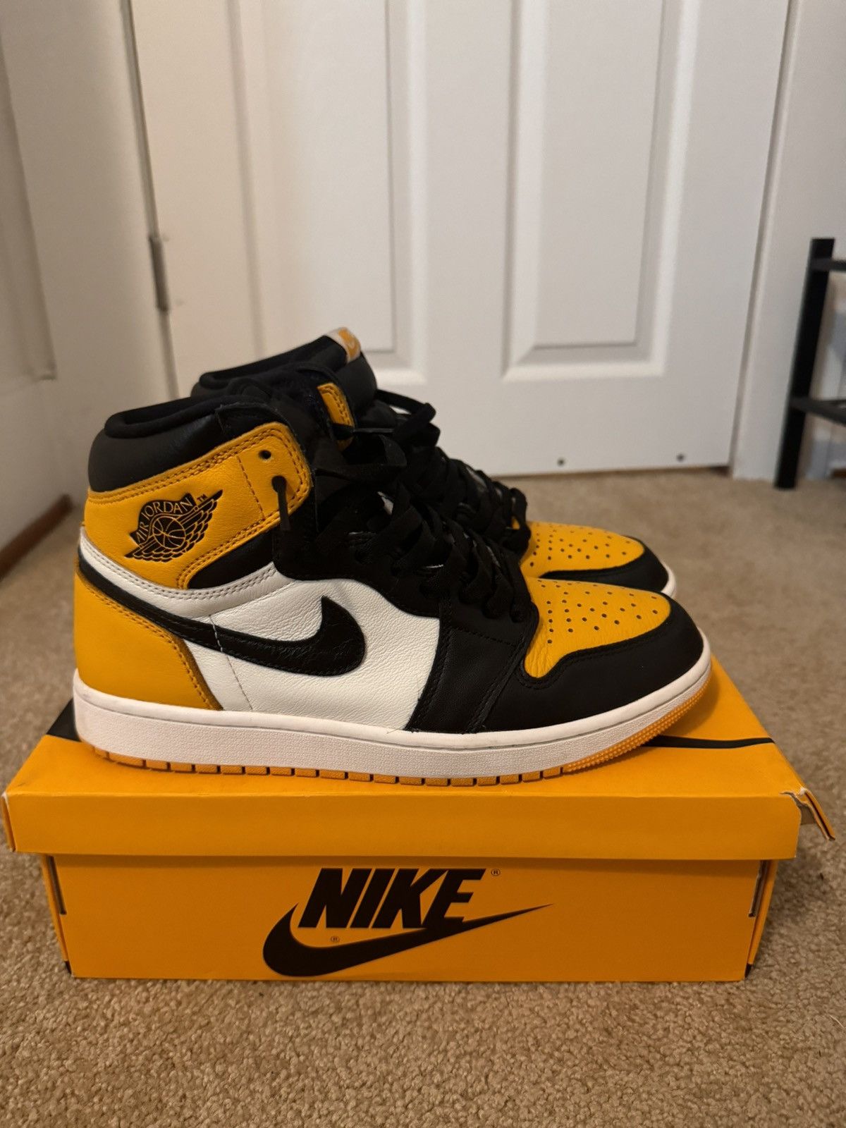 Jordan Brand Air Jordan 1 High Retro OG Size US 9 / EU 42 - 3 Thumbnail