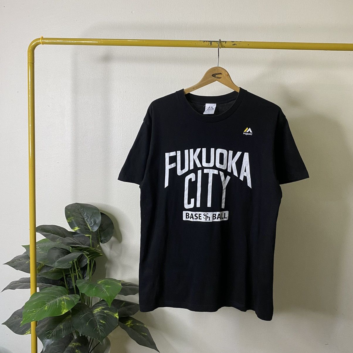 Majestic Y2K Japan Baseball Club Fukuoka City New Era Tee Size US L / EU 52-54 / 3 - 1 Thumbnail