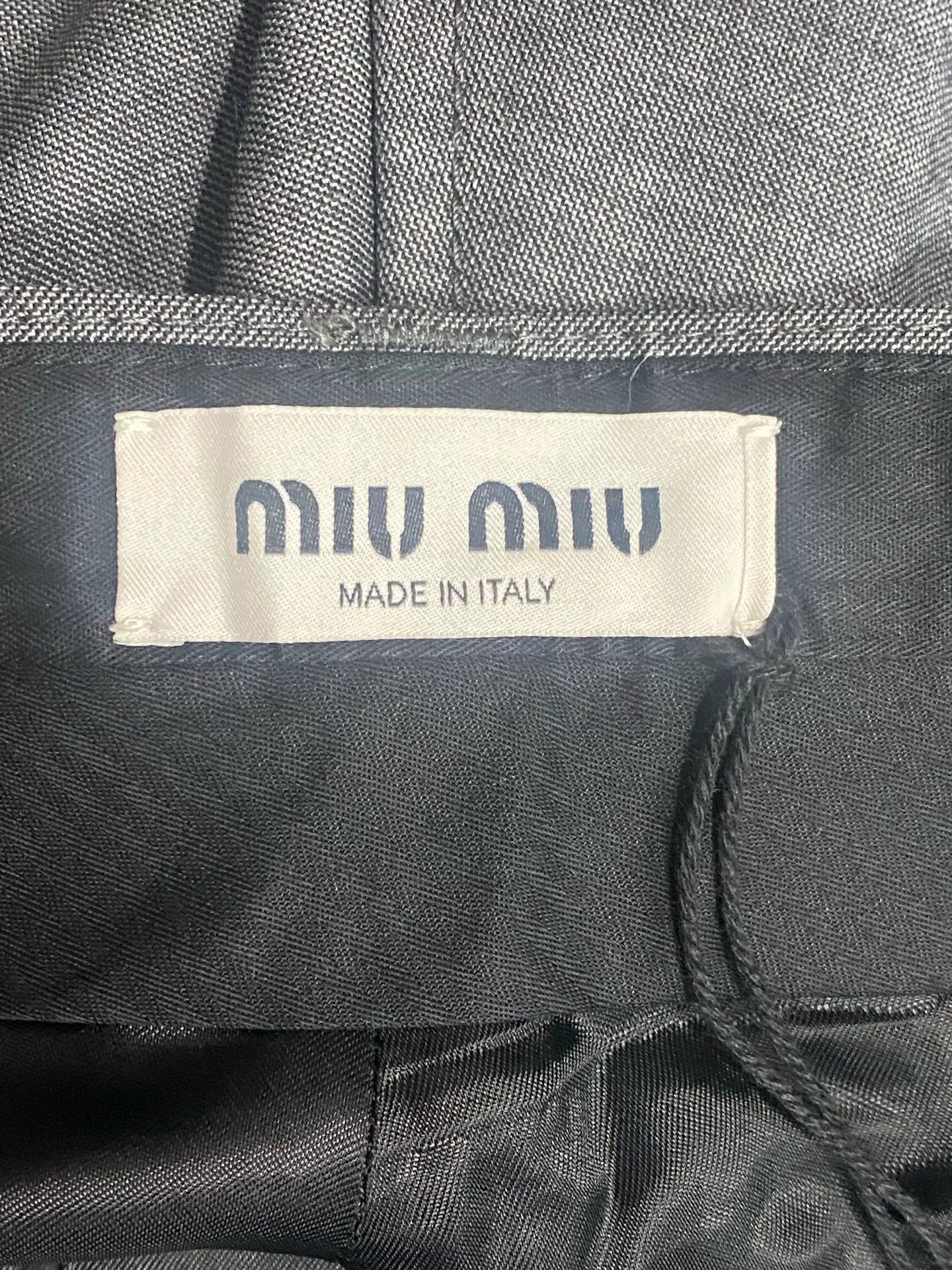 Miu Miu MIU MIU Applique Logo Wool Shorts Size 25" / US 0 / IT 36 - 5 Thumbnail
