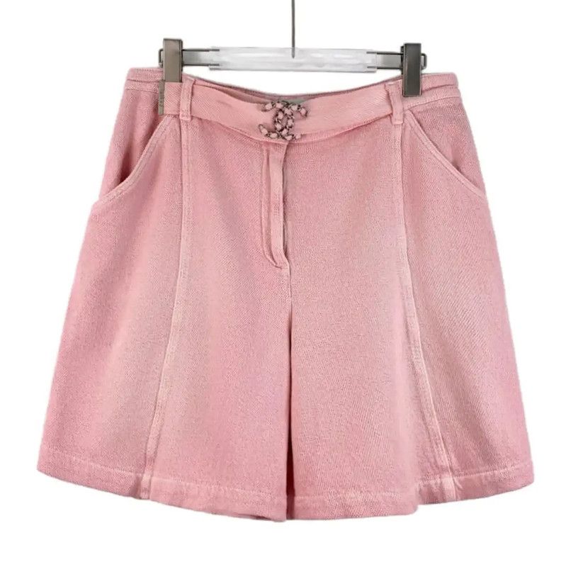 Chanel Chanel Pink Cotton Women’s Shorts 0089 Size 26" / US 2 / IT 38 - 1 Thumbnail