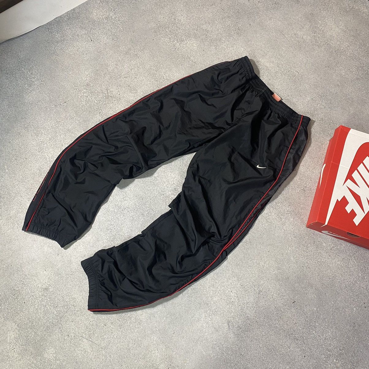 Nike Vintage nike track pants y2k sweatpants nylon Size US 34 / EU 50 - 1 Thumbnail