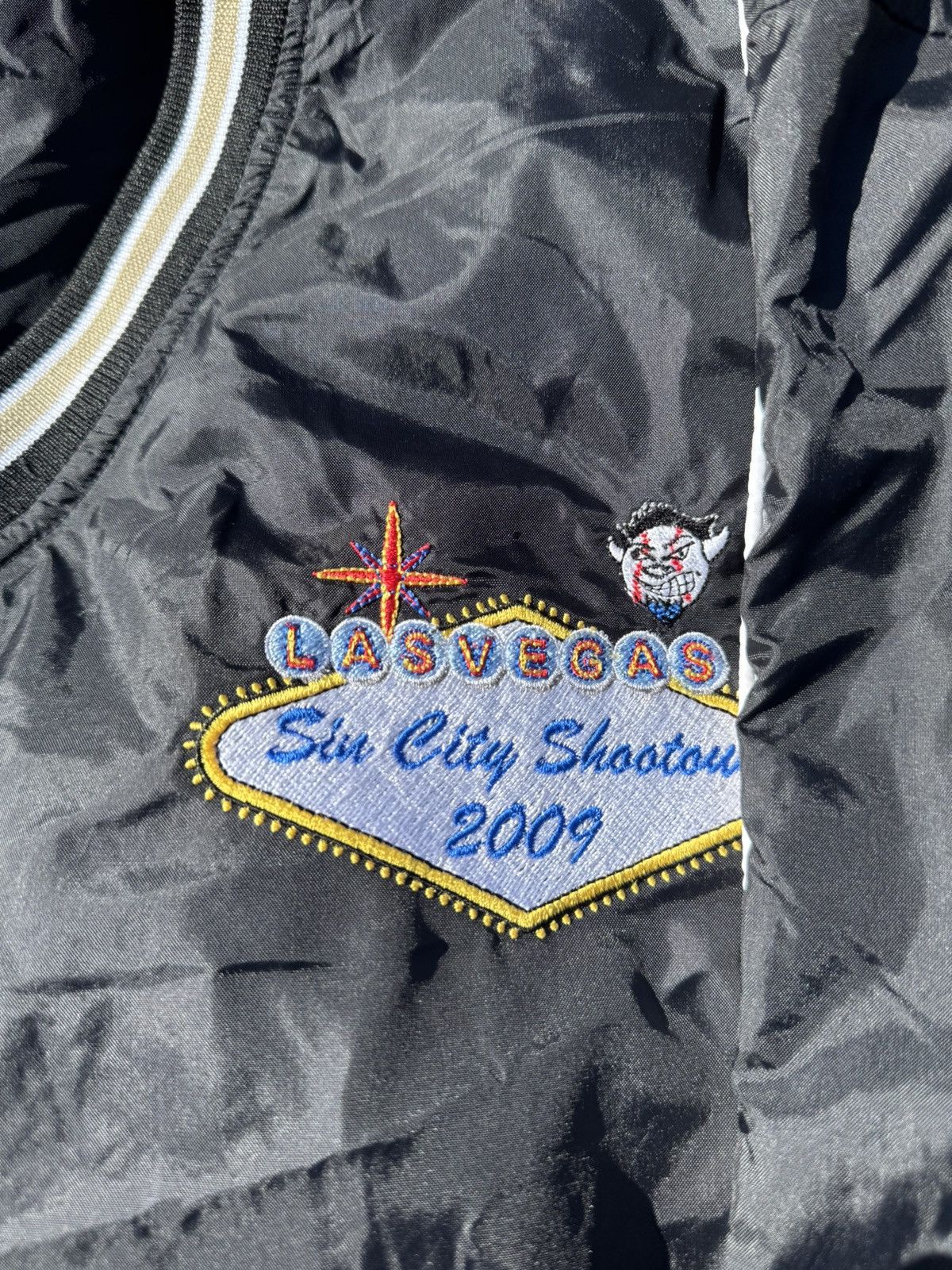 Vintage Black and white vintage Las Vegas “ Sin City Shootout” WB Size US L / EU 52-54 / 3 - 2 Thumbnail