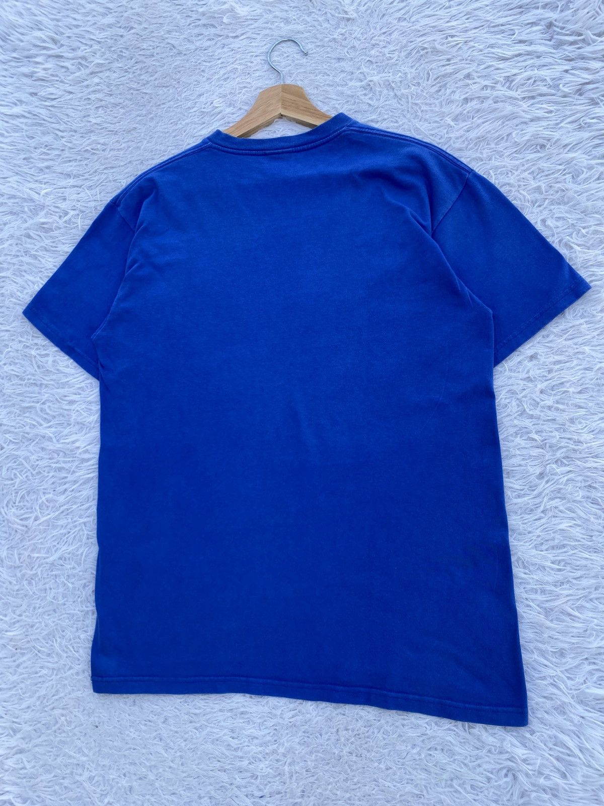 Supreme Rare 2011 Supreme Optical illusion Boxlogo Tshirt Size US M / EU 48-50 / 2 - 14 Thumbnail