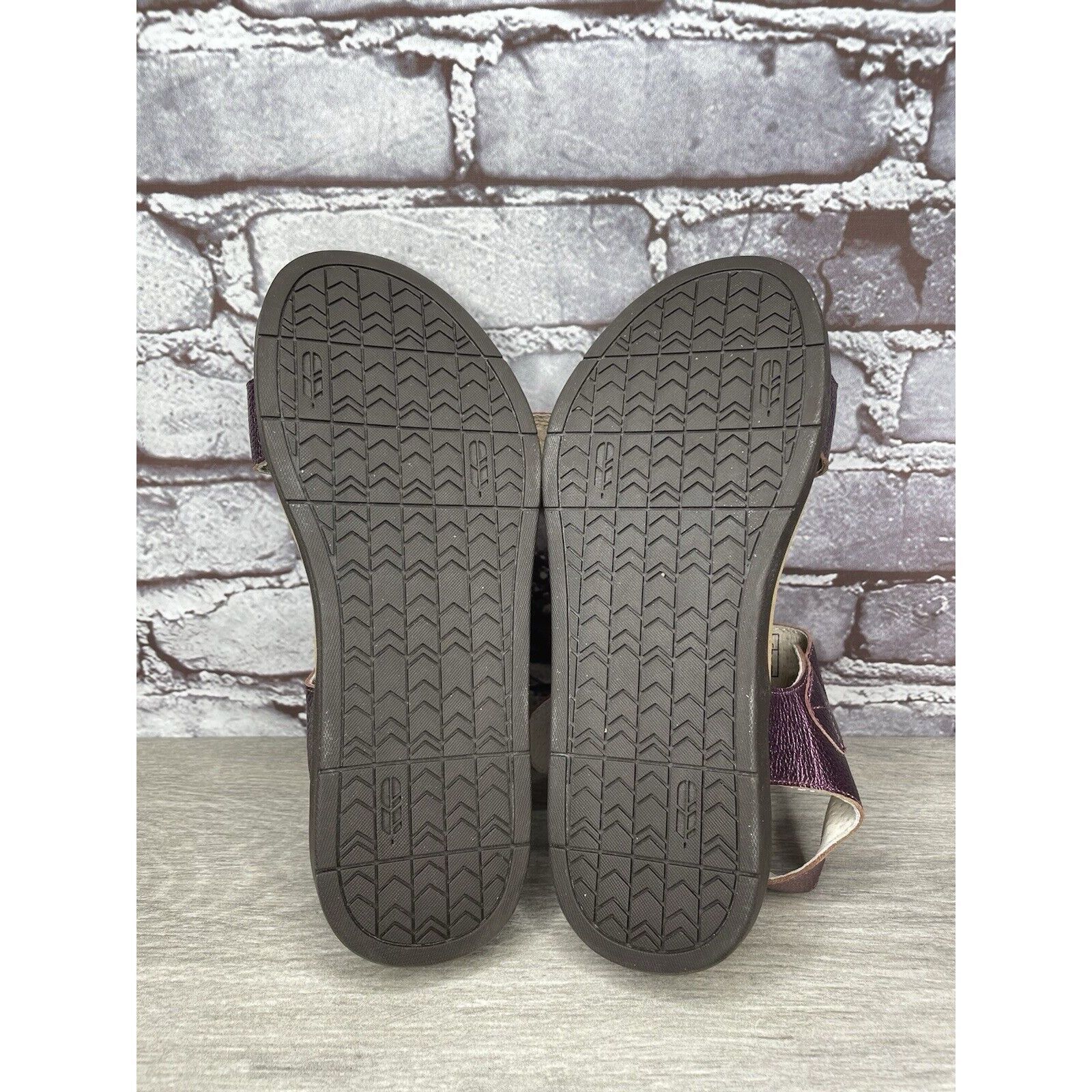 Other Revitalign Metallic Purple Adjustable Buckle Slip On Sandal Size US 7 / IT 37 - 18 Thumbnail
