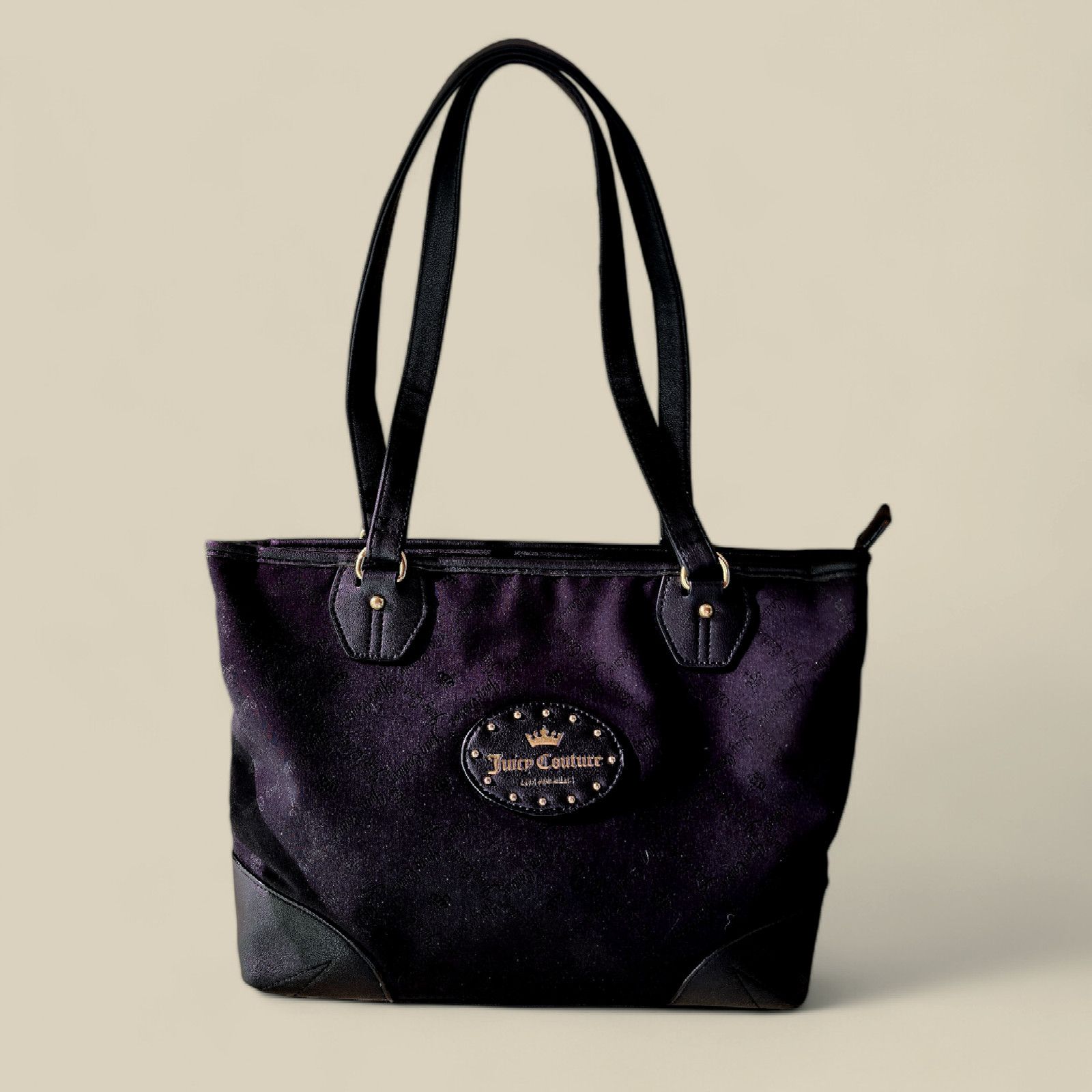Juicy Couture Juicy Couture Black Leather Purse with Gold