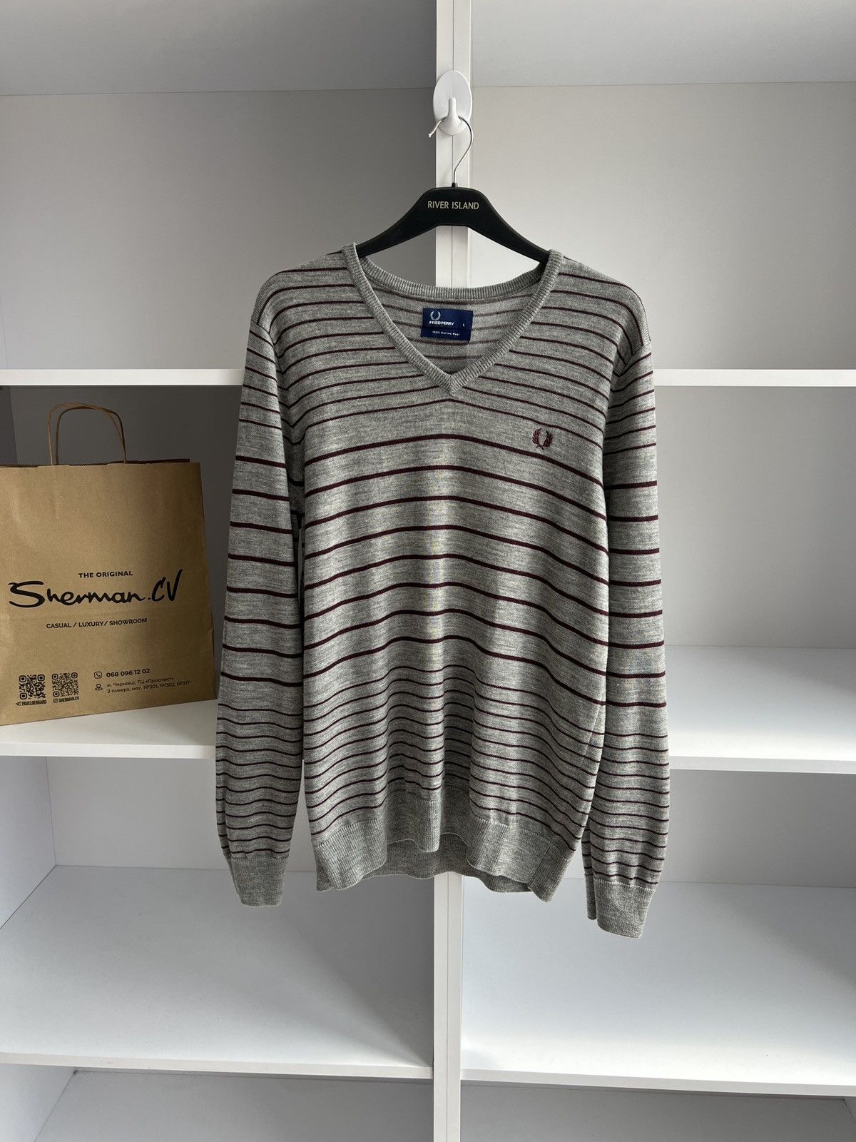 Fred Perry × Vintage Vintage Fred Perry V-neck sweater Size US L / EU 52-54 / 3 - 1 Thumbnail