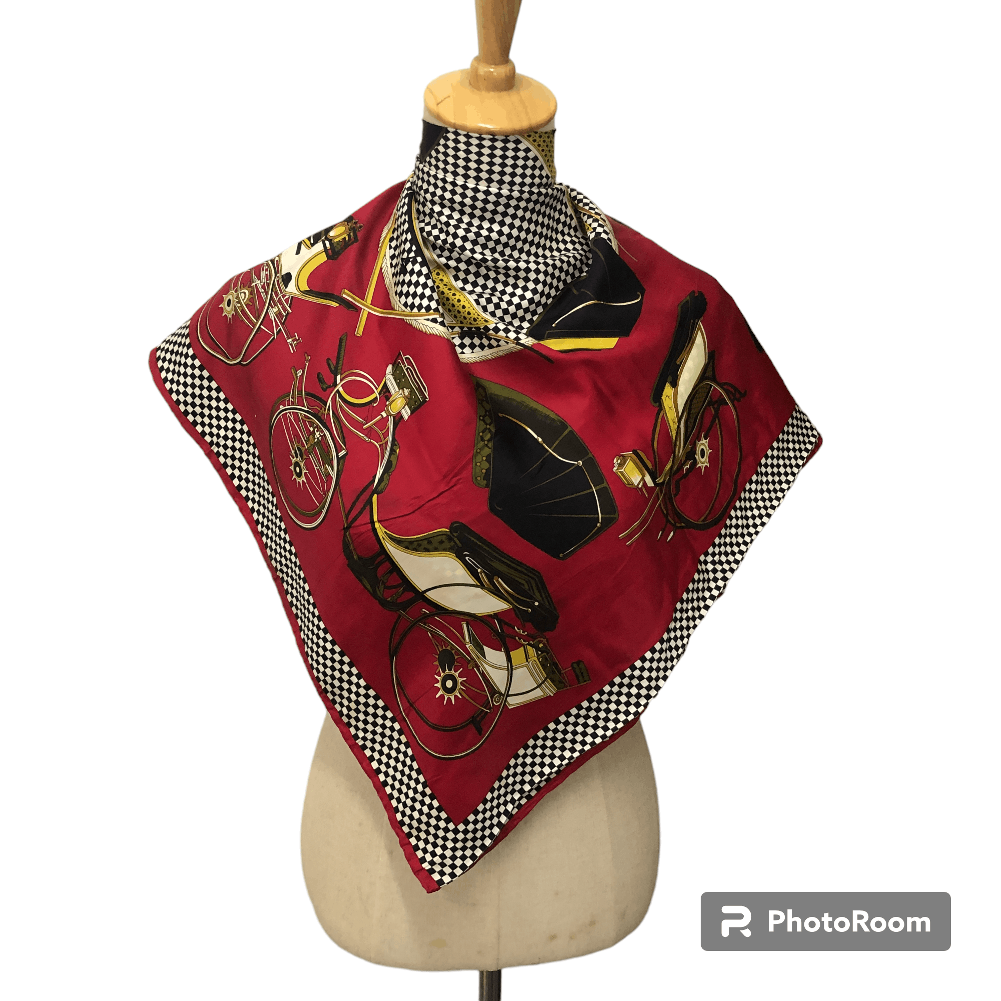 Japanese Brand Luxury Carriage Hand Rolled Silk Scarf M1121 Size ONE SIZE - 1 Thumbnail