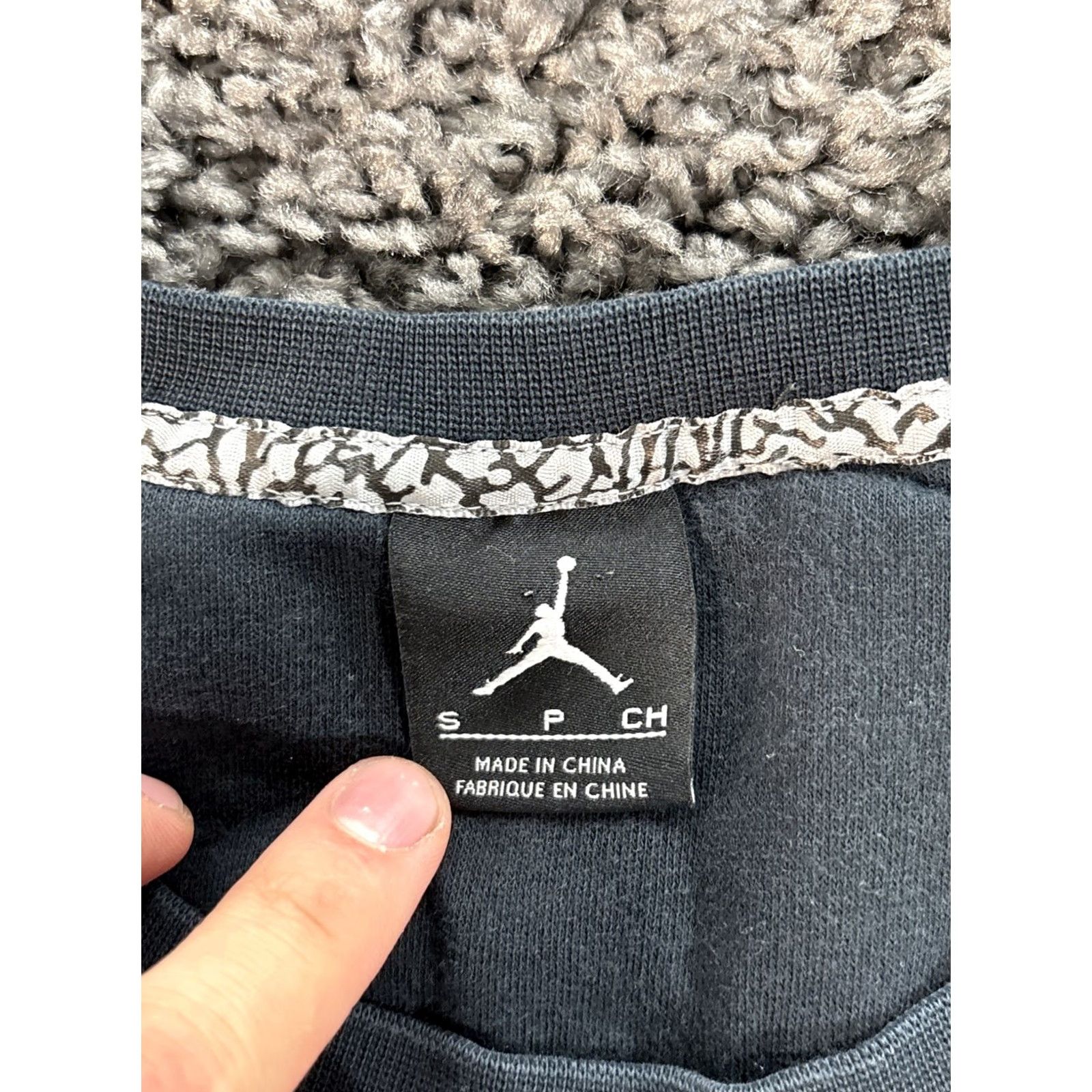 Jordan Brand Nike Air Jordan Sweatshirt Mens Small Pull Over Black Jumpman Graphic Fleece Size US S / EU 44-46 / 1 - 4 Thumbnail