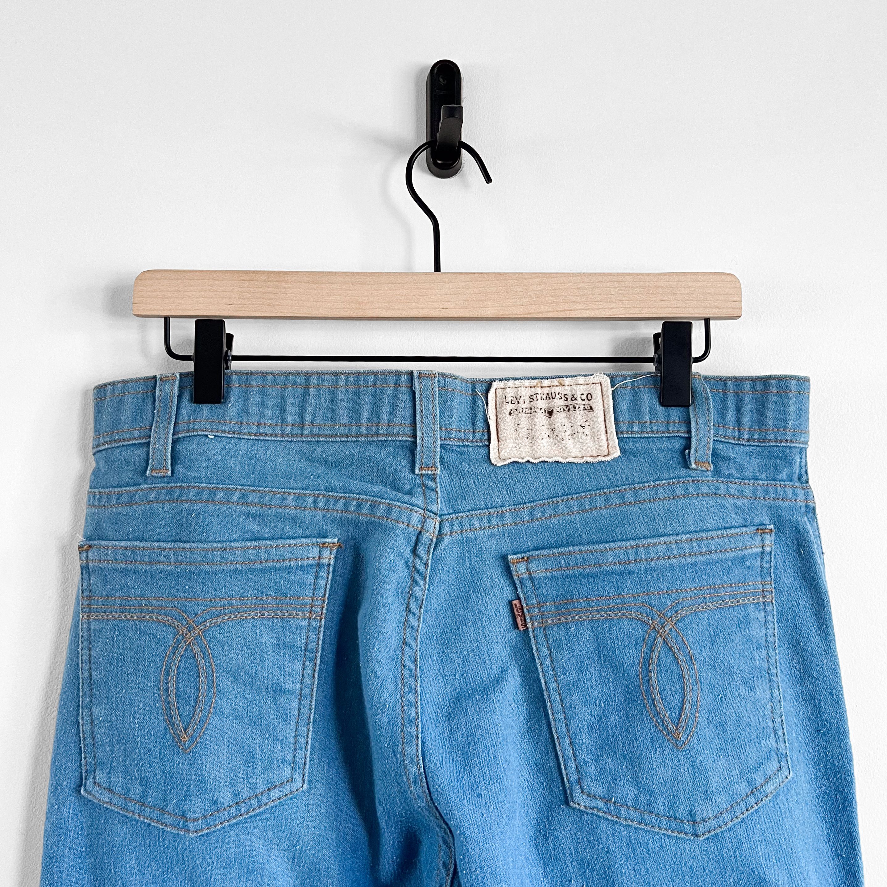 Levi's Vintage Clothing VTG Levi’s Brown Tab Boot Cut Denim Made In USA Size US 33 - 9 Thumbnail