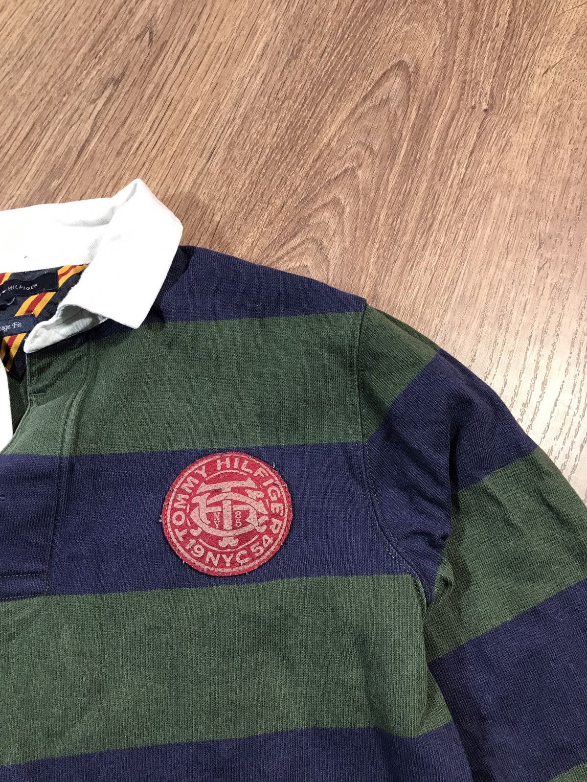 Tommy Hilfiger × Vintage Vintage Tommy Hilfiger Rugby Size US L / EU 52-54 / 3 - 5 Thumbnail