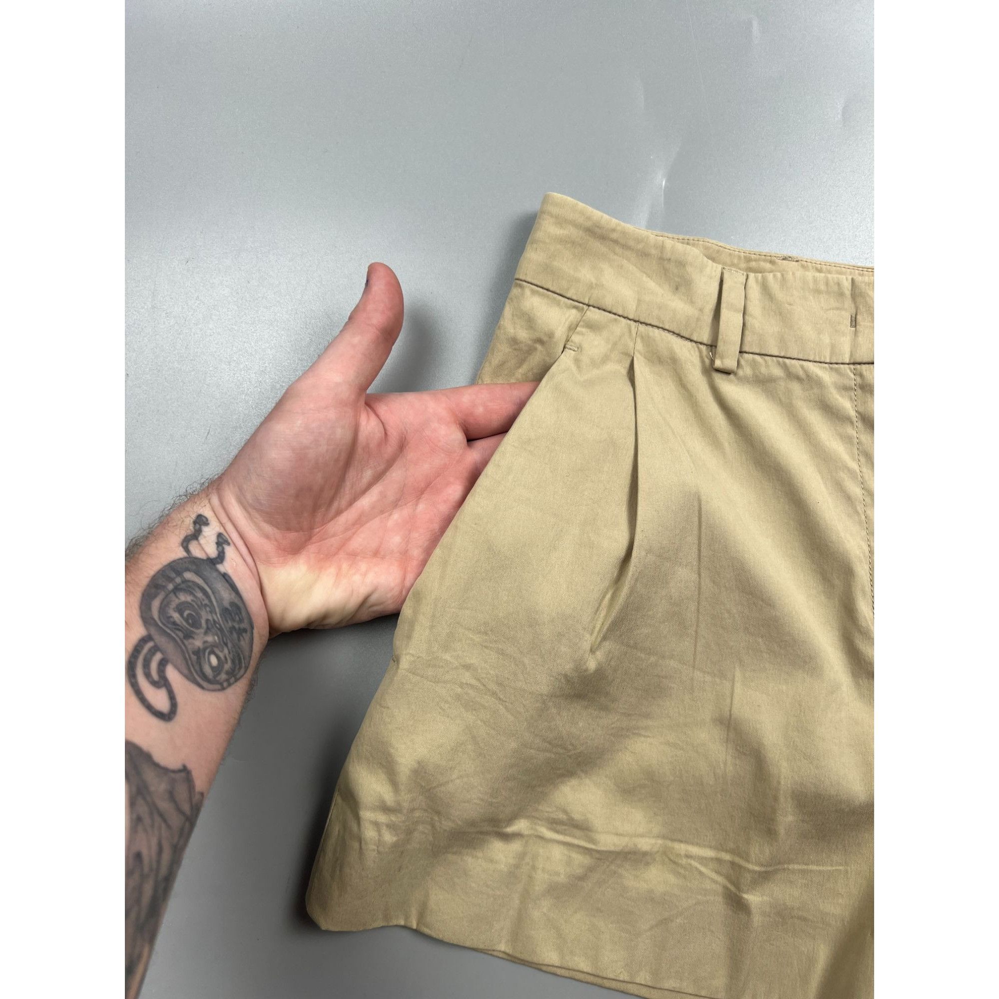 Prada Prada Flared Chino Shorts (Y0832) Size 26" / US 2 / IT 38 - 2 Thumbnail