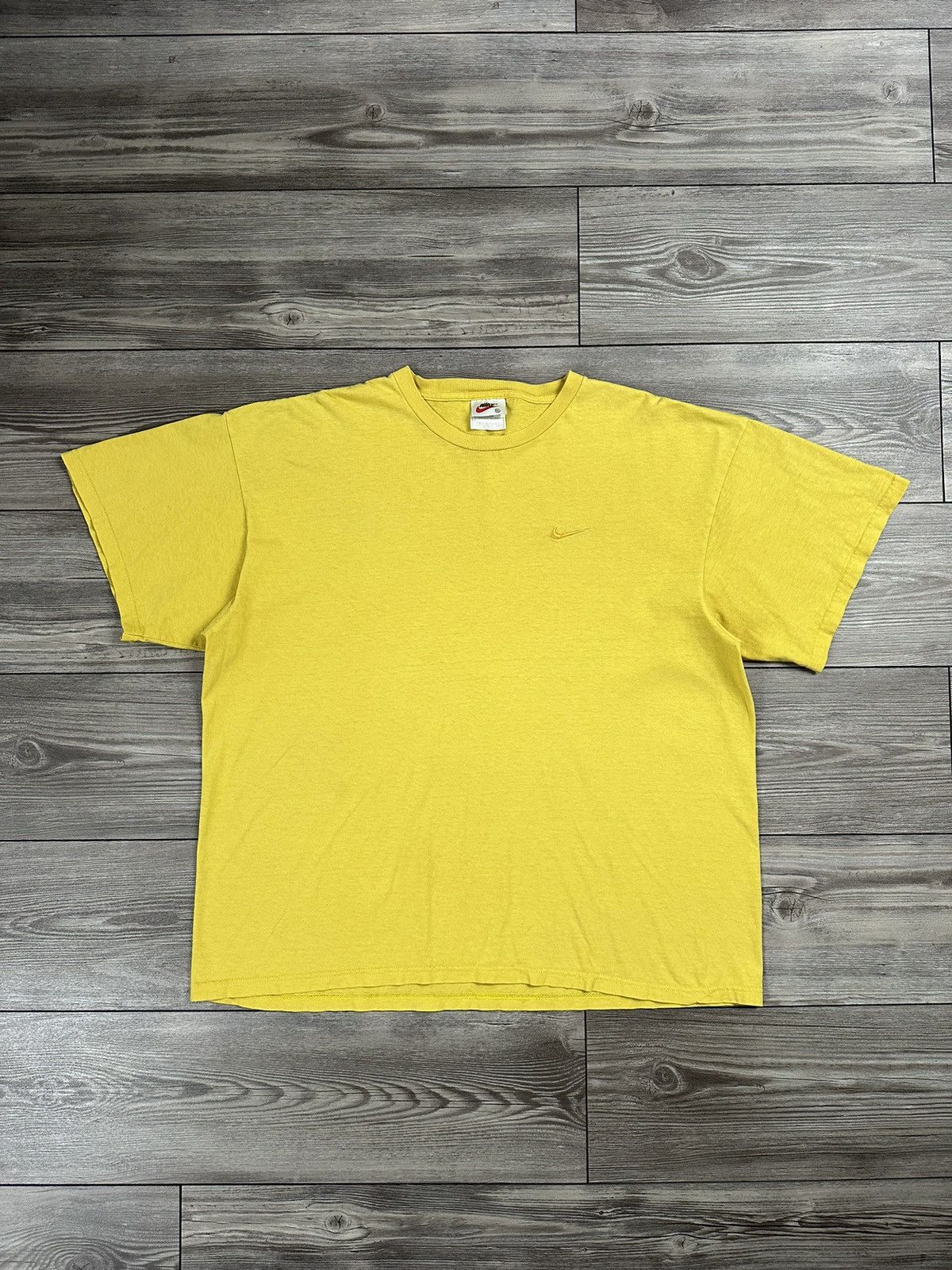 Nike × Vintage Vintage 90’s Nike Tonal Small Swoosh T Shirt Size US XL / EU 56 / 4 - 1 Thumbnail