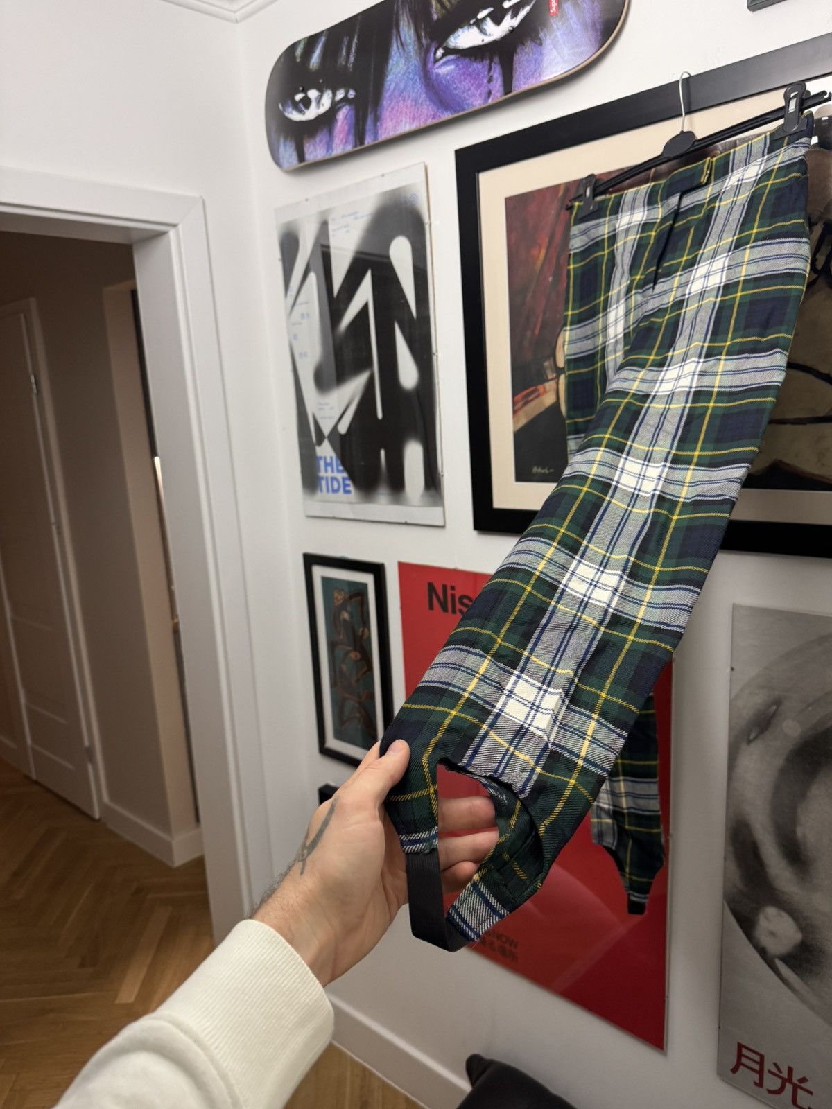 Burberry Burberry Tartan Wool High-waisted Stirrup Wool Trousers Size 26" / US 2 / IT 38 - 6 Thumbnail