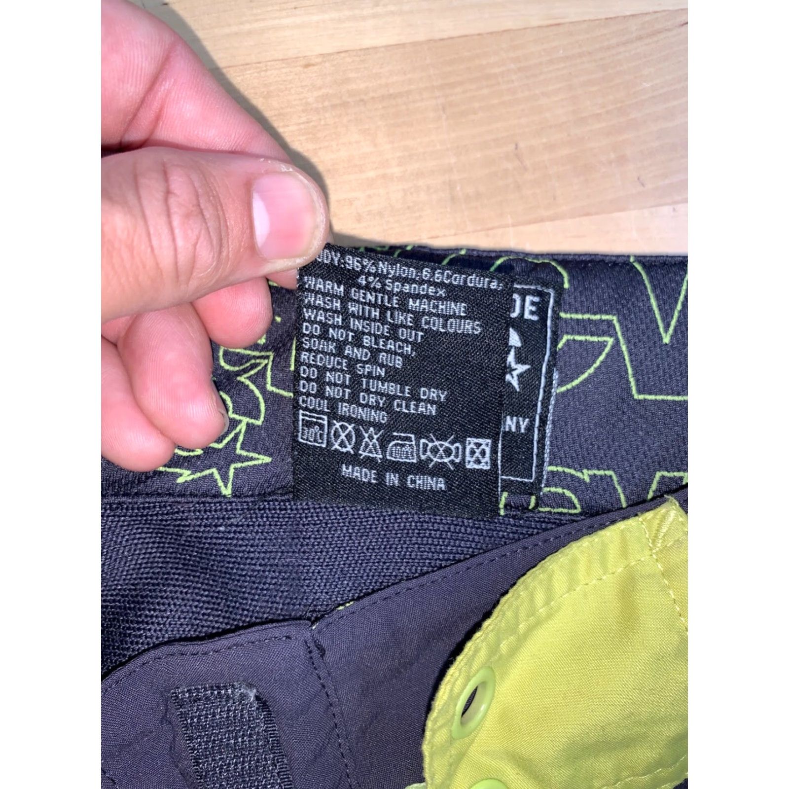 Vintage EVOC Mountain Bike Shorts Mens S Black Cargo Drawstring Casual Outdoor Size US 29 - 3 Thumbnail