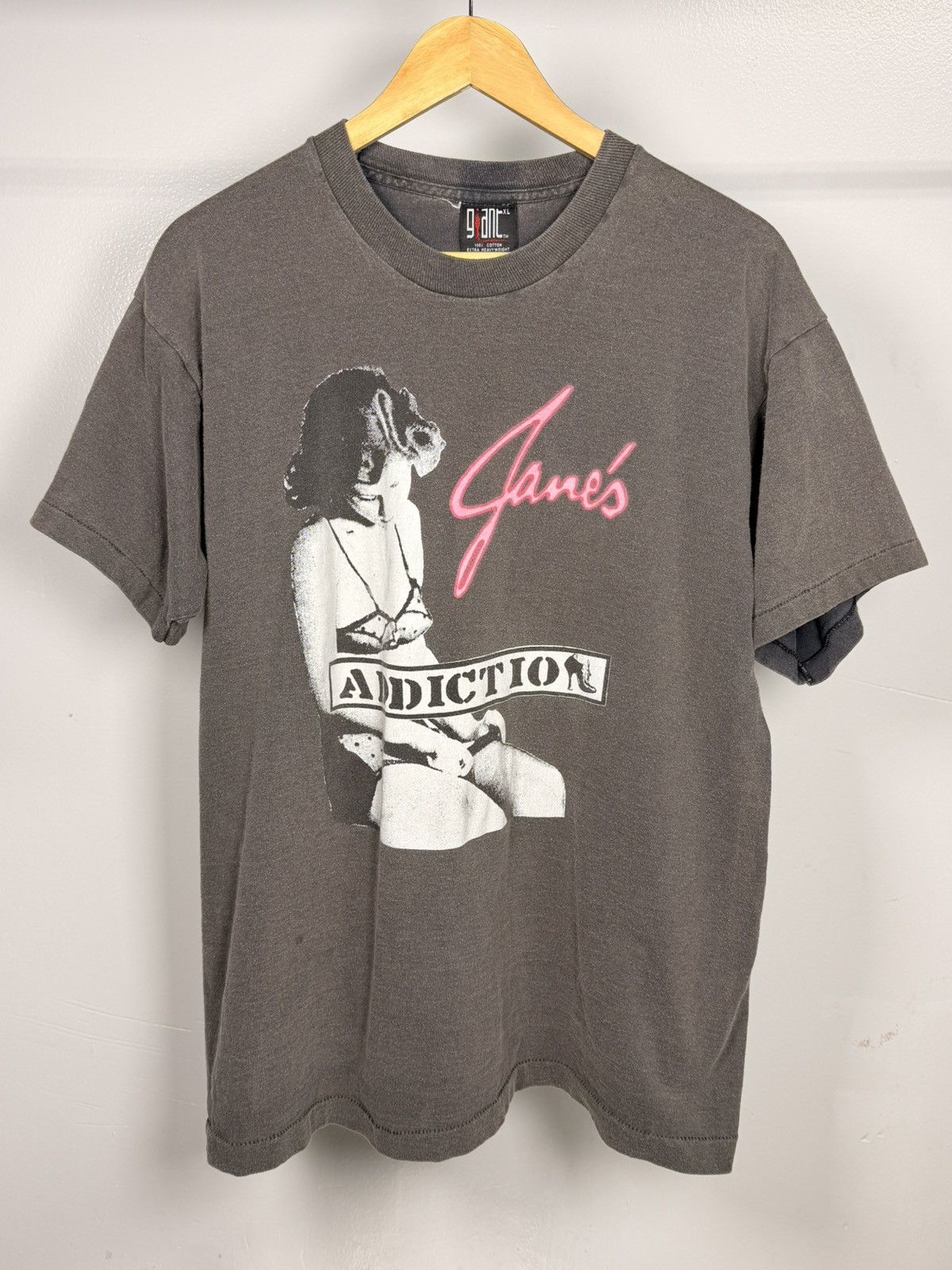 Vintage jane's addiction tシャツ Madeworn Janes Addiction T-Shirt