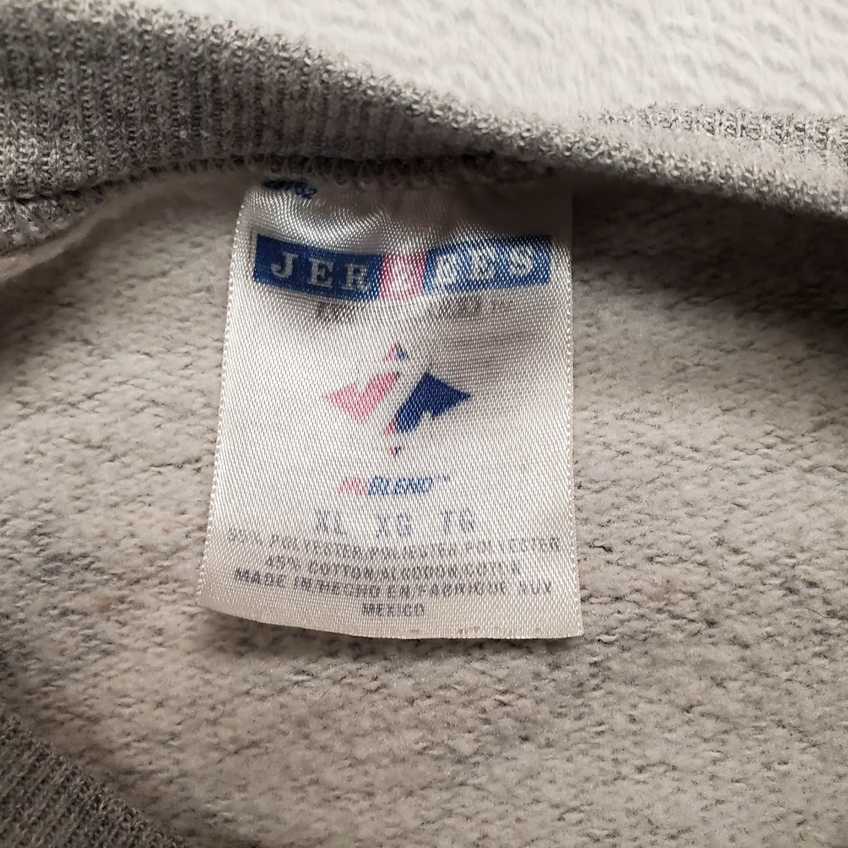 Jerzees VINTAGE Louisville Football Sweatshirt Mens XL Gray Y2K 2003 Highschool Crewneck Size US XL / EU 56 / 4 - 3 Thumbnail