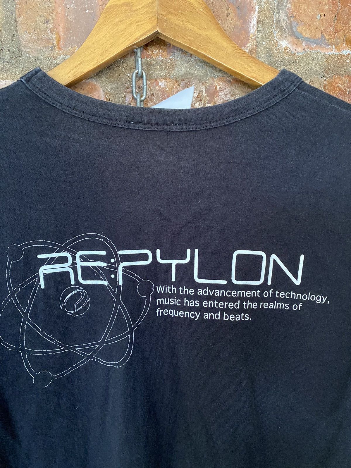 Beauty Beast 1990s PYLON Japan Astronauts Poem music tee Size US M / EU 48-50 / 2 - 7 Thumbnail