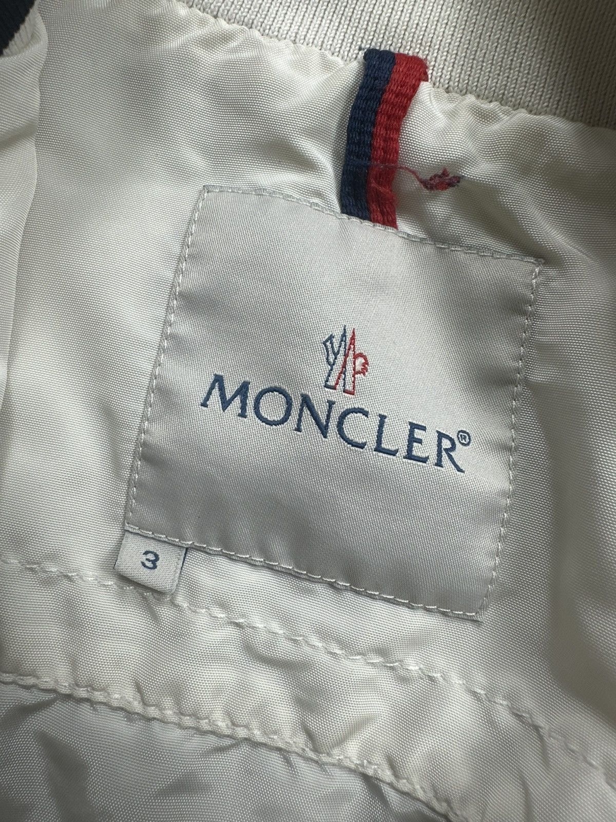 Moncler Moncler bomber cropped avant ga y2k Jacket – Cream – Size S Size S / US 4 / IT 40 - 14 Thumbnail