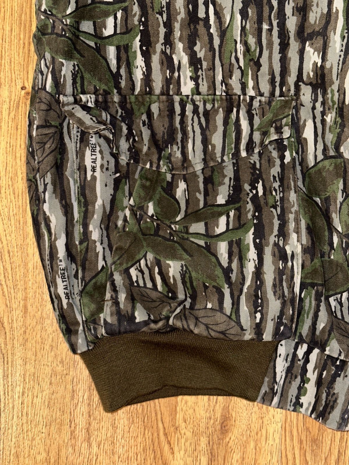 Carhartt VTG Duxbak Bomber Jacket Realtree Camo Lightweight Pockets L Size US L / EU 52-54 / 3 - 5 Thumbnail