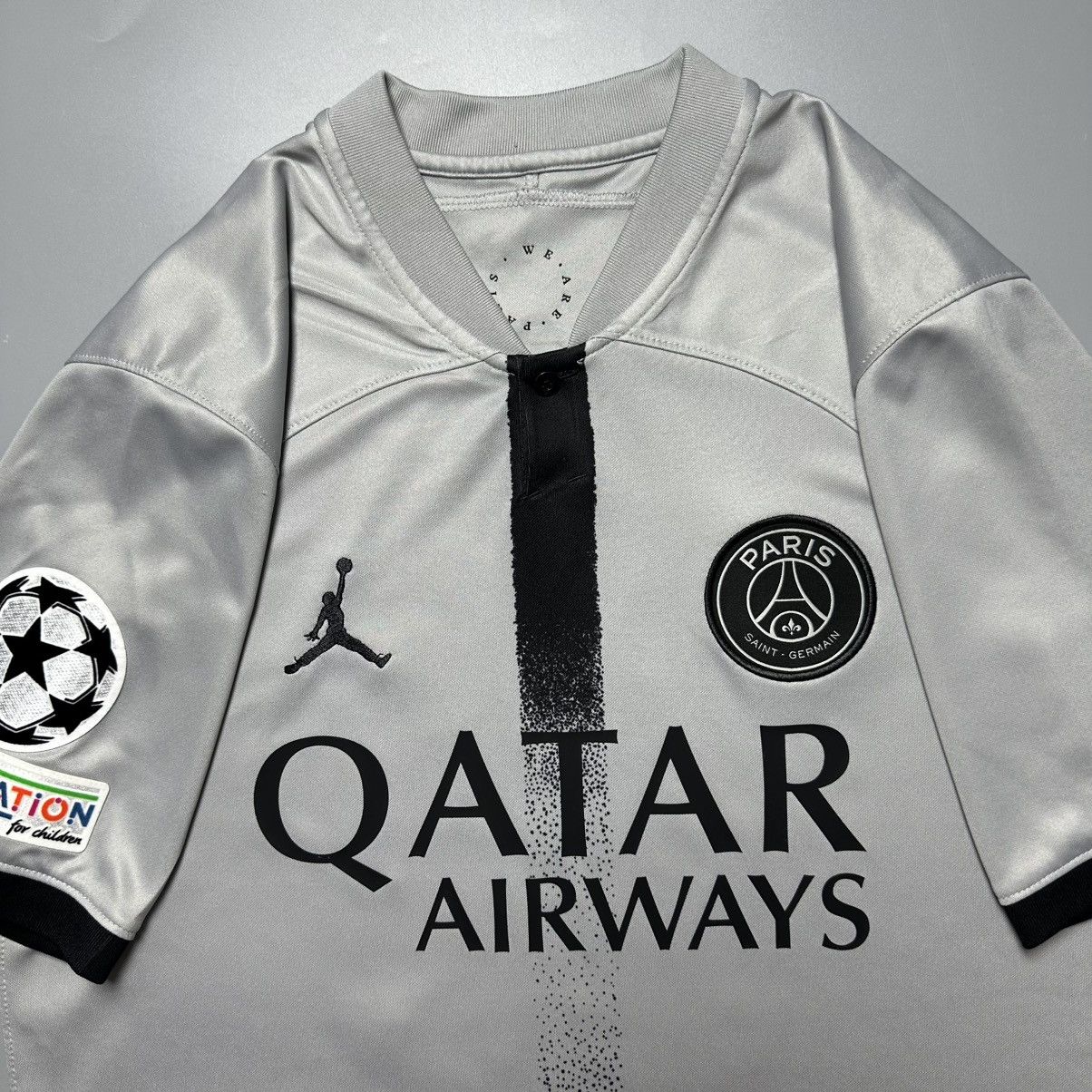 Nike PSG NIKE 2022/2023 FOOTBALL SOCCER AWAY JERSEY #30 MESSI Size US M / EU 48-50 / 2 - 4 Thumbnail