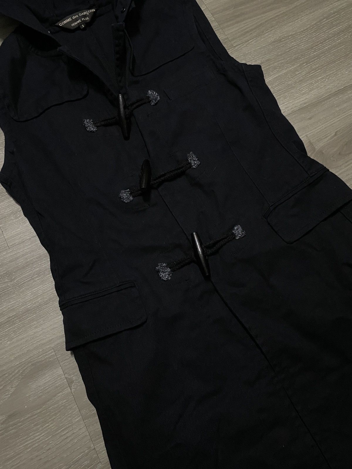 Comme des Garcons Homme Plus Comme des Garcons - 2000’s - Sleeveless Hooded Duffle Coat Size US S / EU 44-46 / 1 - 4 Thumbnail