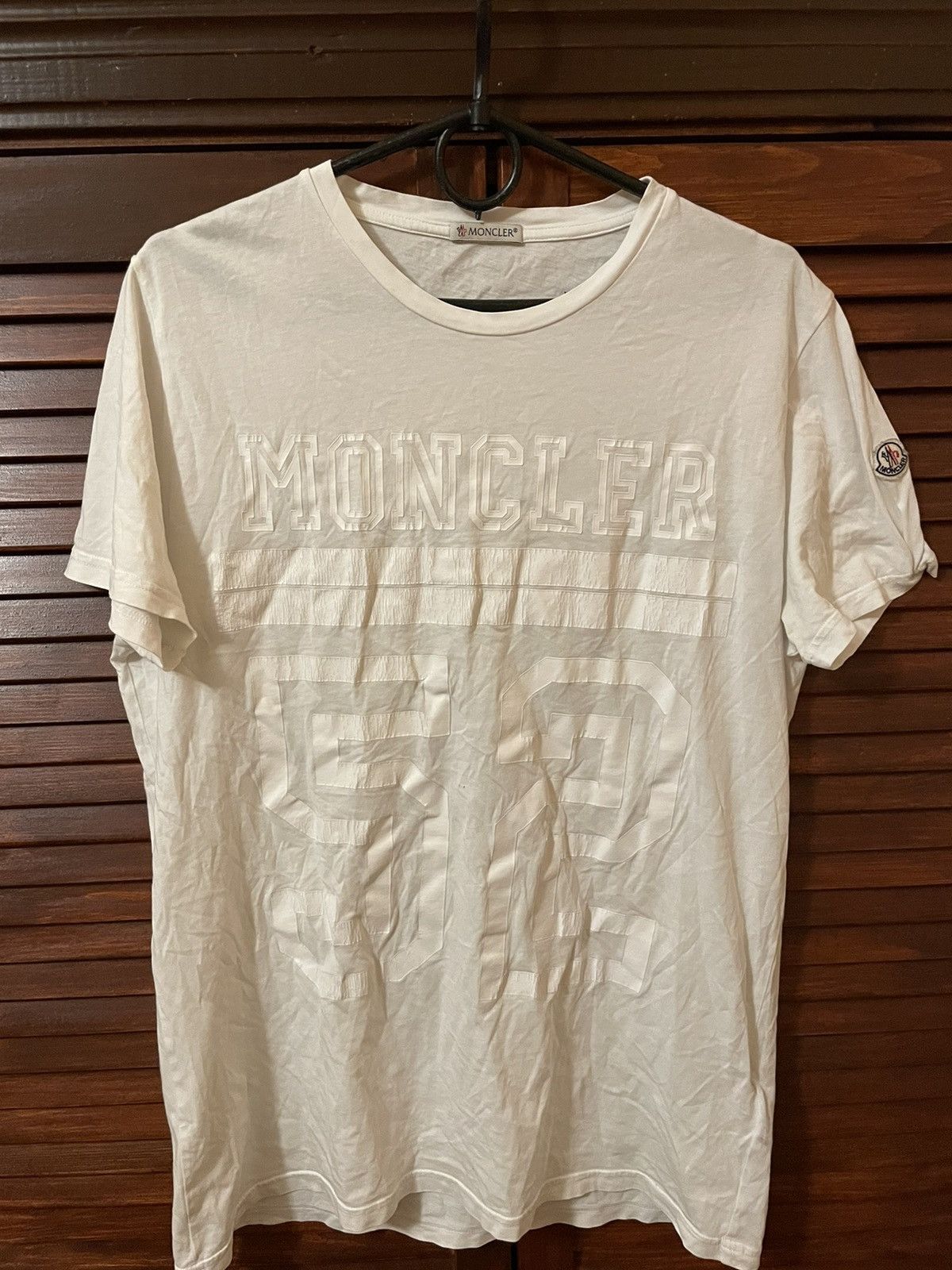 Moncler 52 t shirt best sale