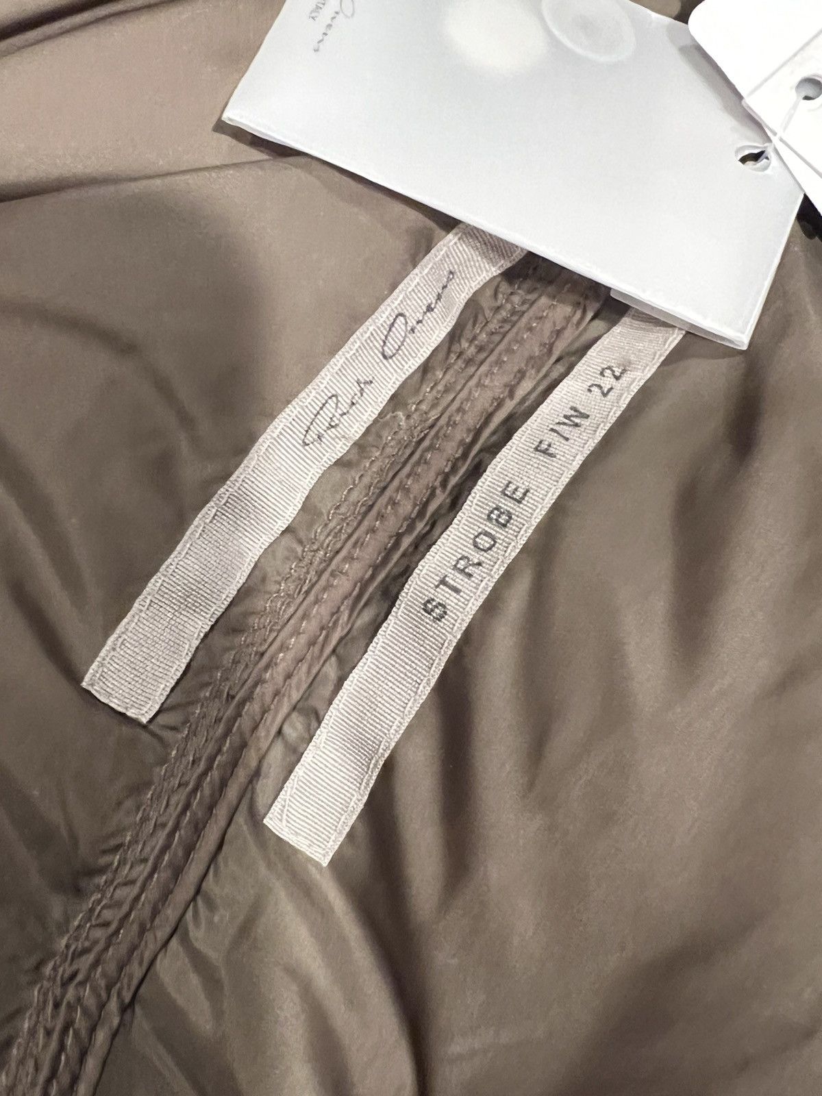 Rick Owens Rick Owens oversized puffer jacket. 46/10/XL. $2800 Size US XL / EU 56 / 4 - 7 Thumbnail