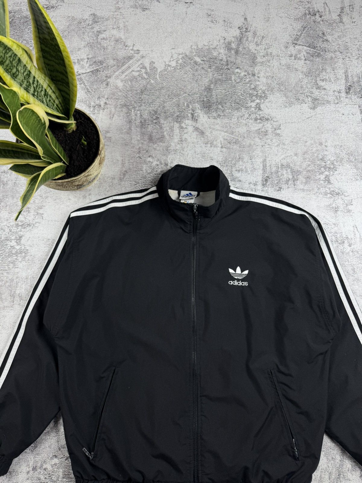 Adidas Vintage Adidas Original Y2K Retro Black Hype Logo Track Activewear Light Jacket Size US M / EU 48-50 / 2 - 4 Thumbnail