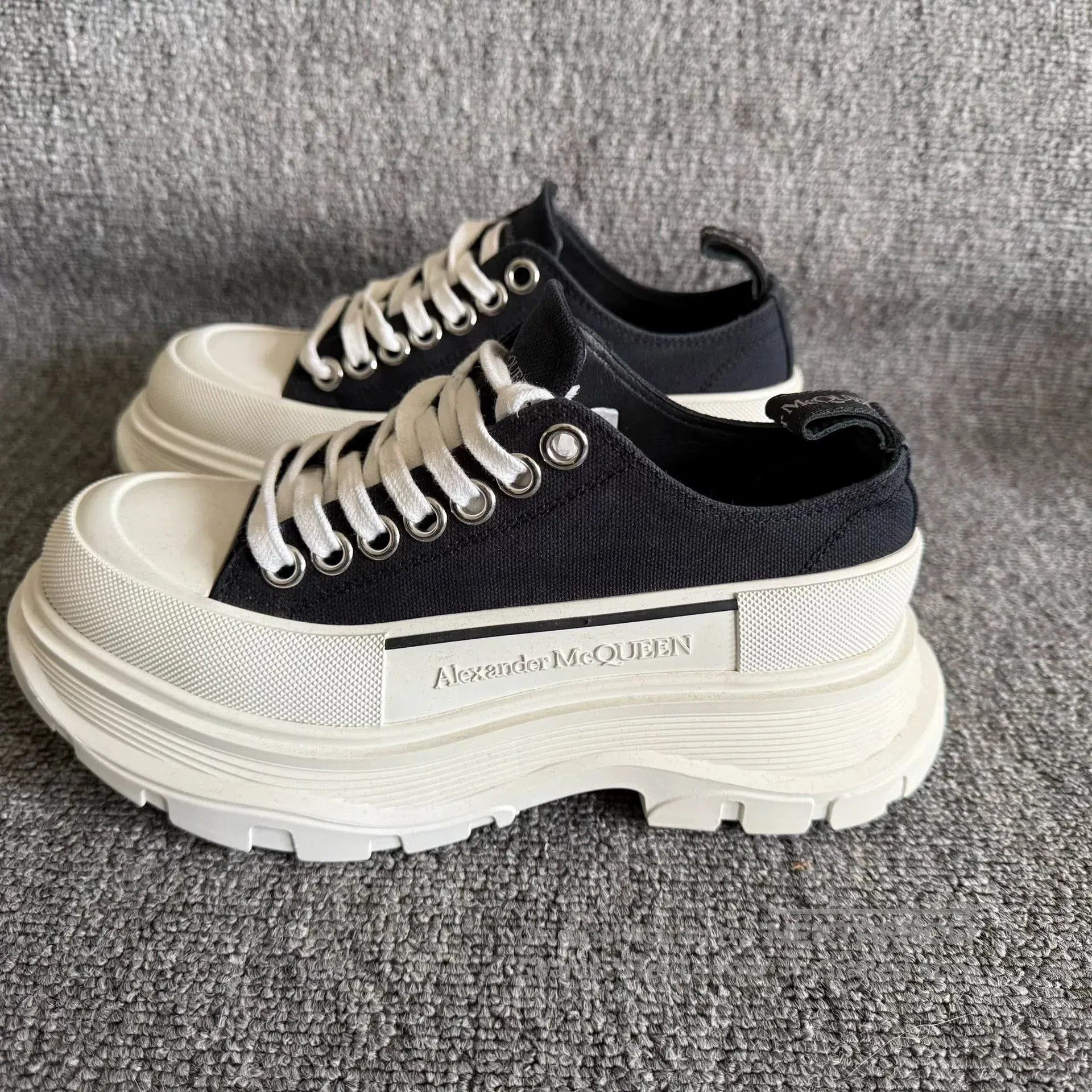 Alexander McQueen Alexander McQueen Platform Canvas Shoes 35. Size US 4 / IT 34 - 1 Thumbnail