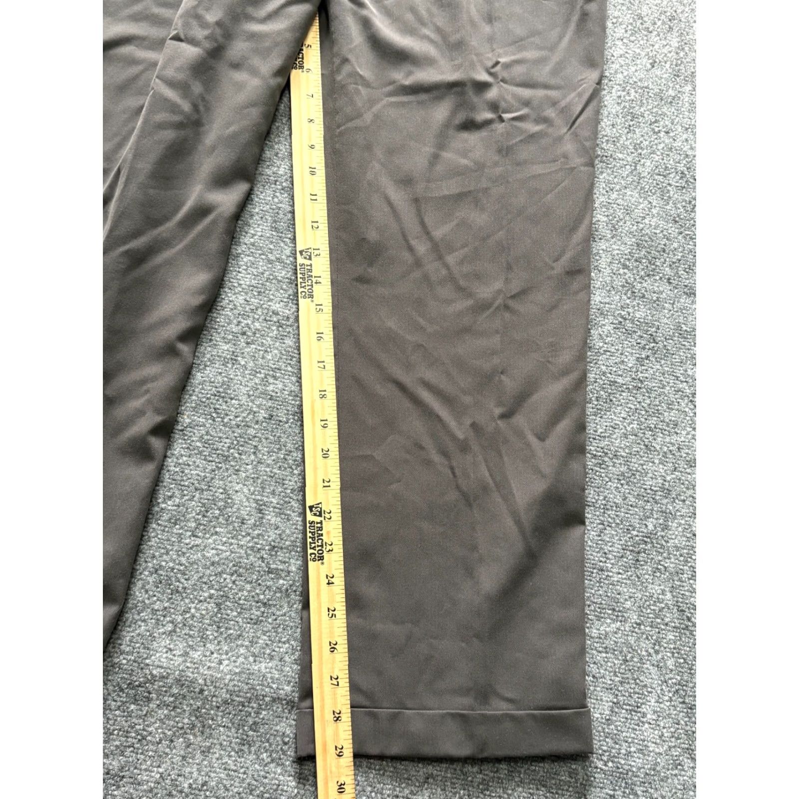 Haggar Haggar Dress Pants Mens 34x29 Gray Polyester Dress Pants Mens 34x29 Gray Polyester Mens Pants Gray 34 Haggar Mens 34x29 Gray Polyester Size US 34 / EU 50 - 2 Thumbnail