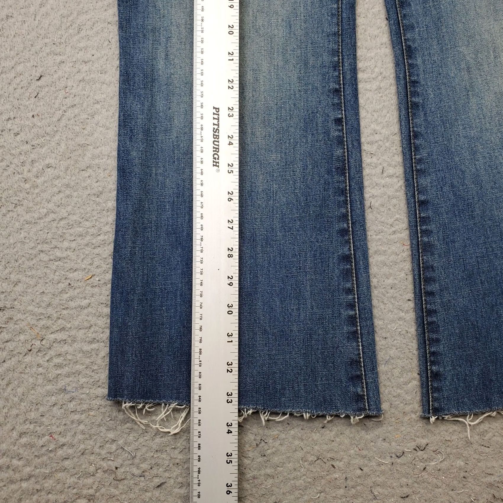 Kenneth Cole Kenneth Cole Bootcut Jeans Womens 32 Blue Denim Streetwear Grunge Frayed Hem Jeans Womens Size 32 Blue Denim Kenneth Cole Bootsuit? Size 24" / US 00 / IT 34 - 3 Thumbnail
