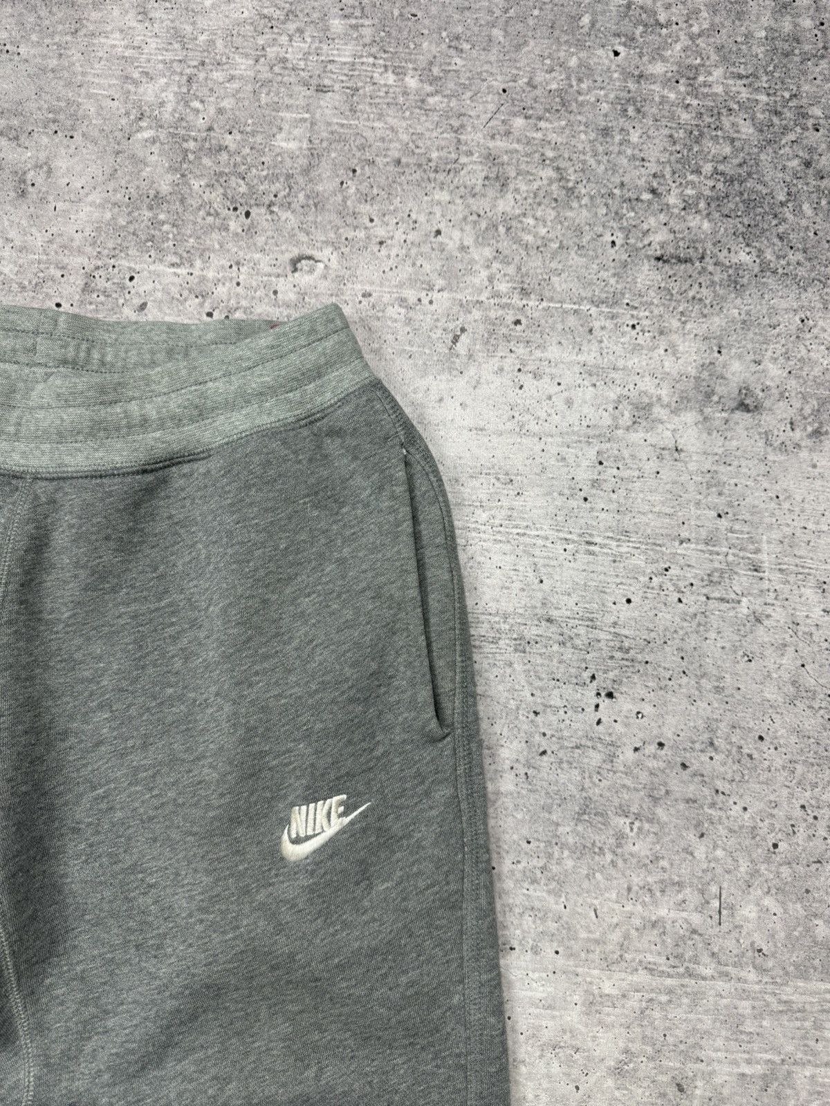 Nike Vintage Nike 90’s Y2K Style Swoosh Logo Sweatpants Joggers Size US 32 / EU 48 - 7 Thumbnail