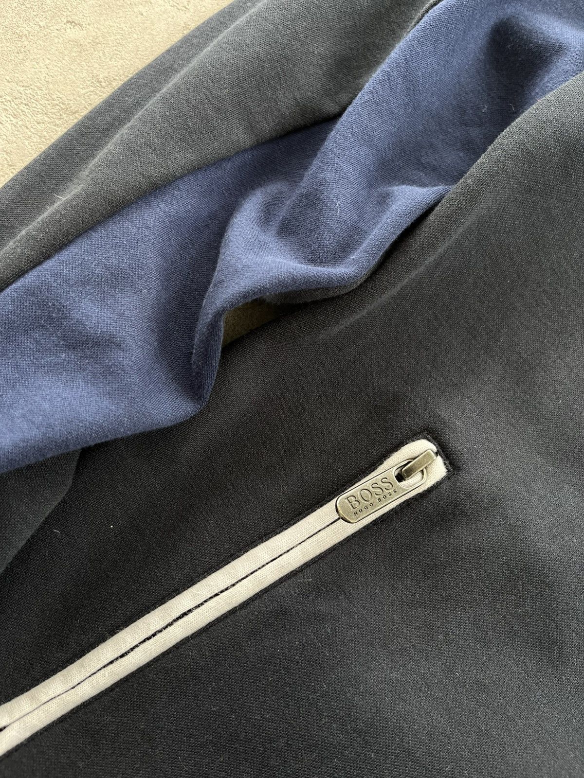 Hugo Boss Vintage Hugo Boss Lightweight Zip up sweatshirt Dark Blue Size US L / EU 52-54 / 3 - 6 Thumbnail