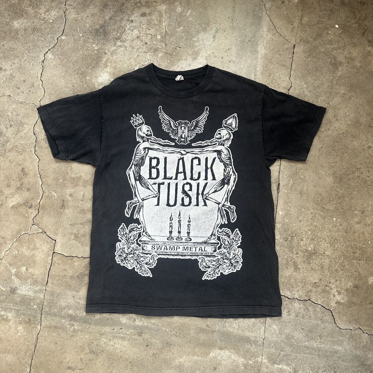 Band Tees × Vintage Black tusk swamp metal t shirt Size US L / EU 52-54 / 3 - 1 Thumbnail