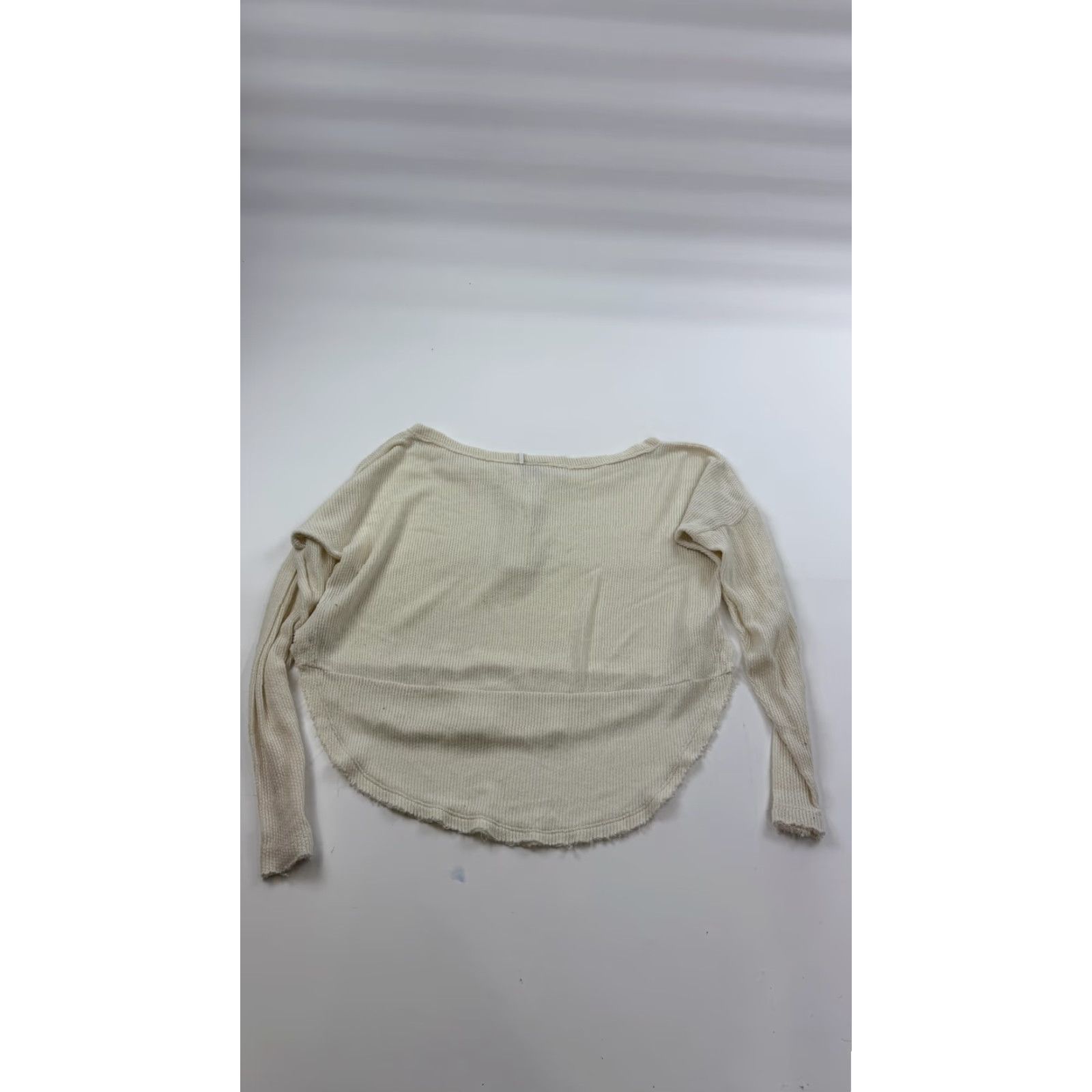 Vintage Out From Under Sweater Womens Small Ivory Waffle Knit Cropped Henley Long Sleeve Size S / US 4 / IT 40 - 7 Thumbnail