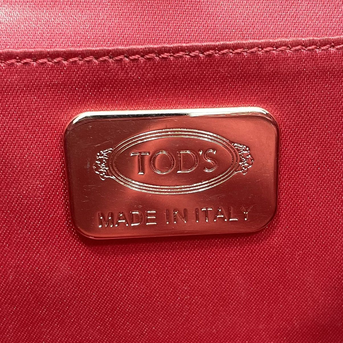 Tod's Authentic TOD’S Signature Embossed Patern Leather Crossbody Size ONE SIZE - 14 Thumbnail
