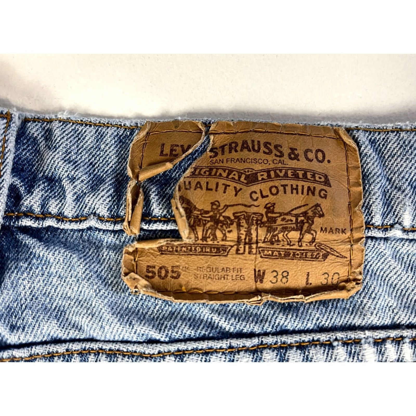 Levi's Levi's 505 Jeans Regular Levi's 505 Jeans Distressed Vintage 90s Mens 38x30 Blue Denim Straight Jeans Mens Size US 35 - 6 Thumbnail