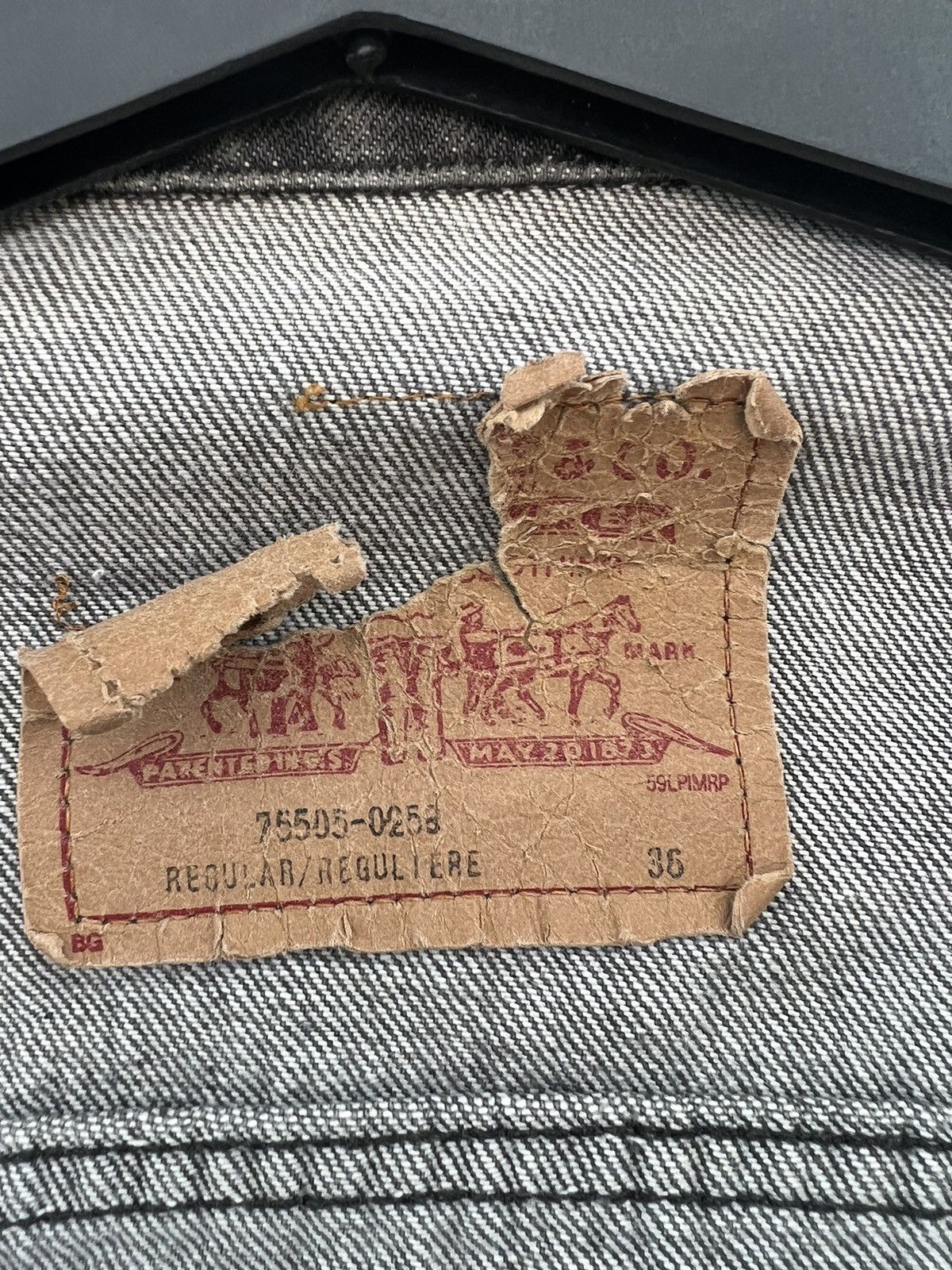 Levi's Vintage 80s Levi’s 75505 Faded Black Denim Trucker Jacket Size US S / EU 44-46 / 1 - 15 Thumbnail