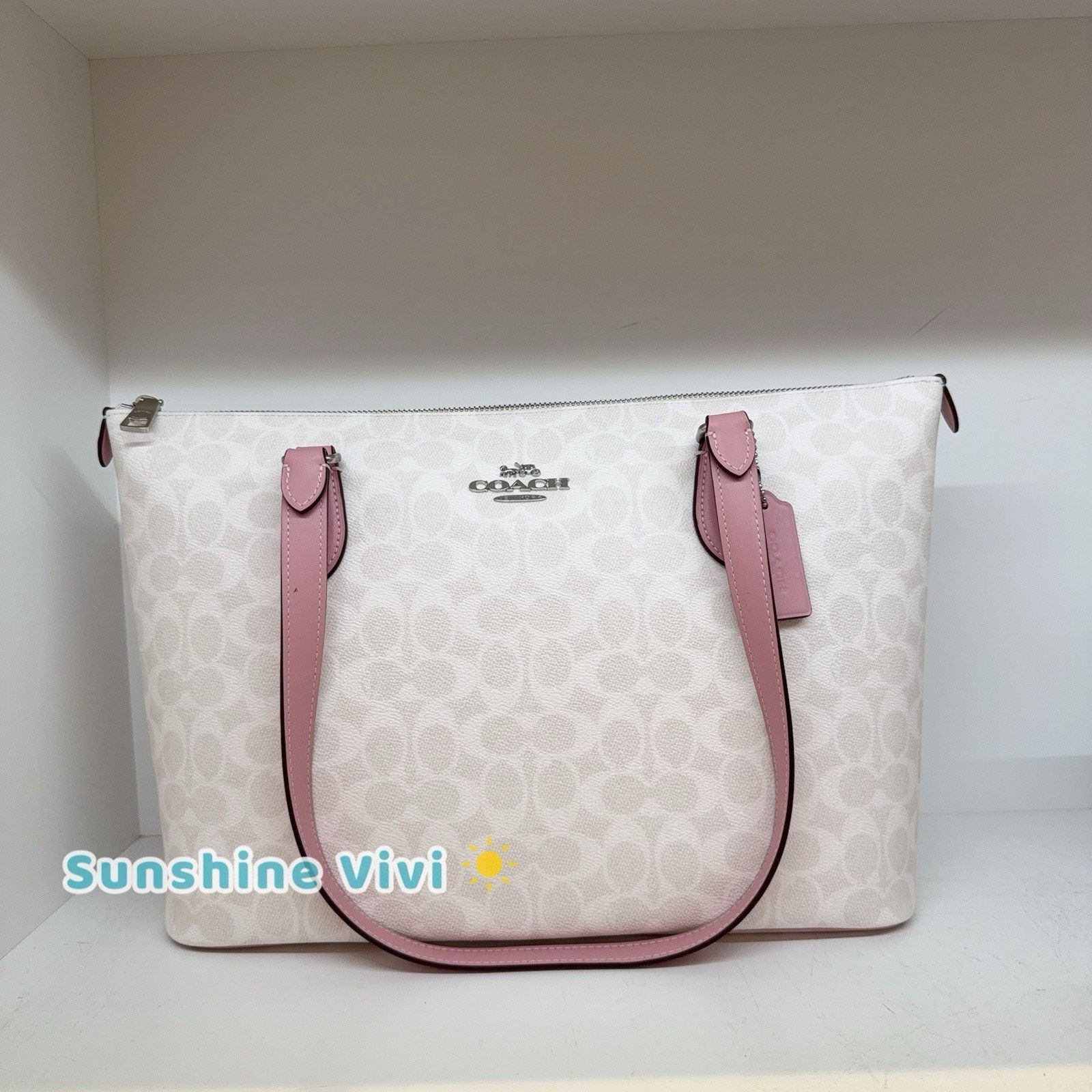 Coach NWT COACH CW381 Gallery Tote Bag Signature Leather Carnation Size ONE SIZE - 1 Thumbnail